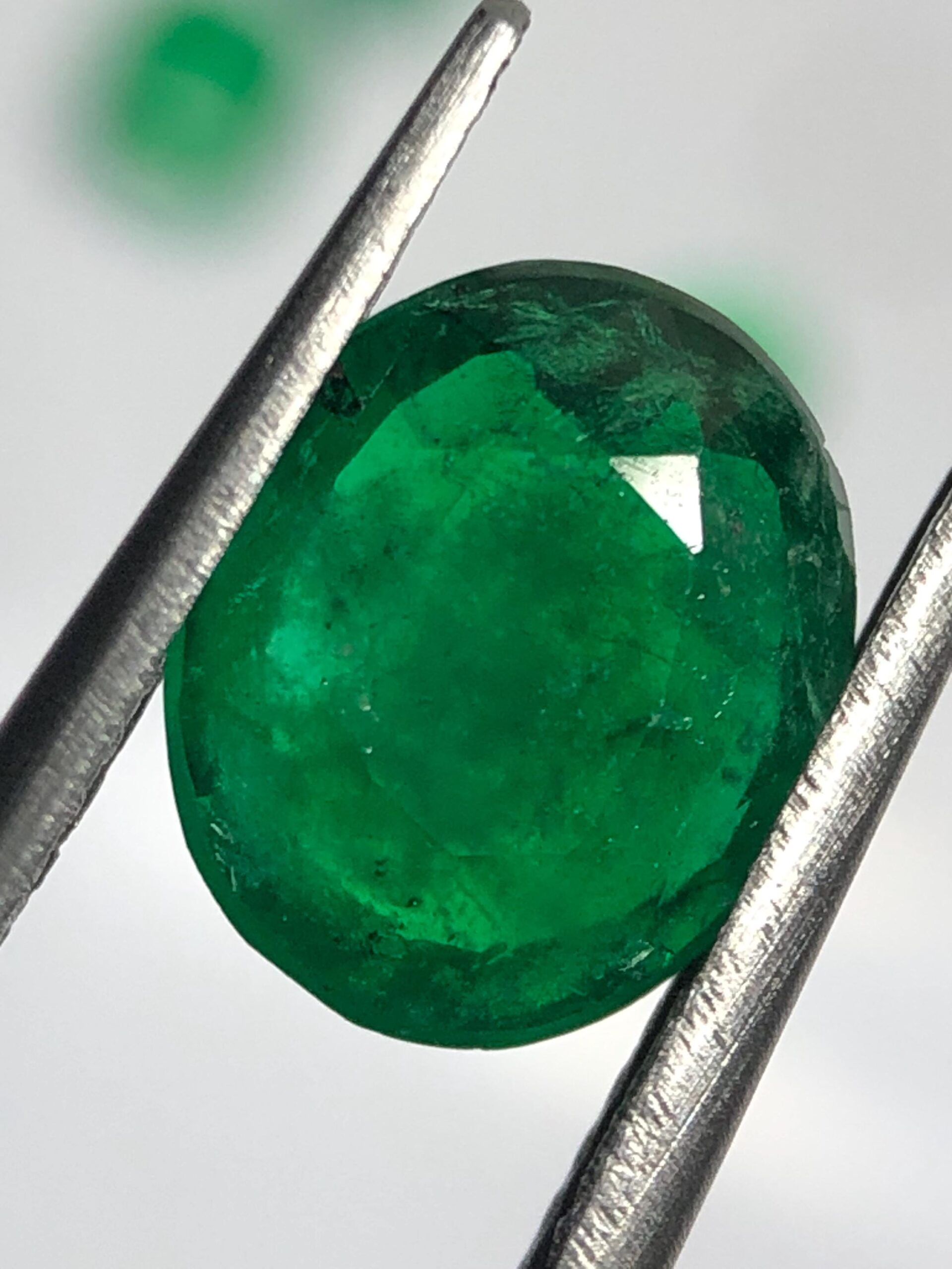 Natural Swat Emerald Oval Gemstone | Pakistani Deep Green Faceted Stone (8.7x7.2x3 mm) - Image 3