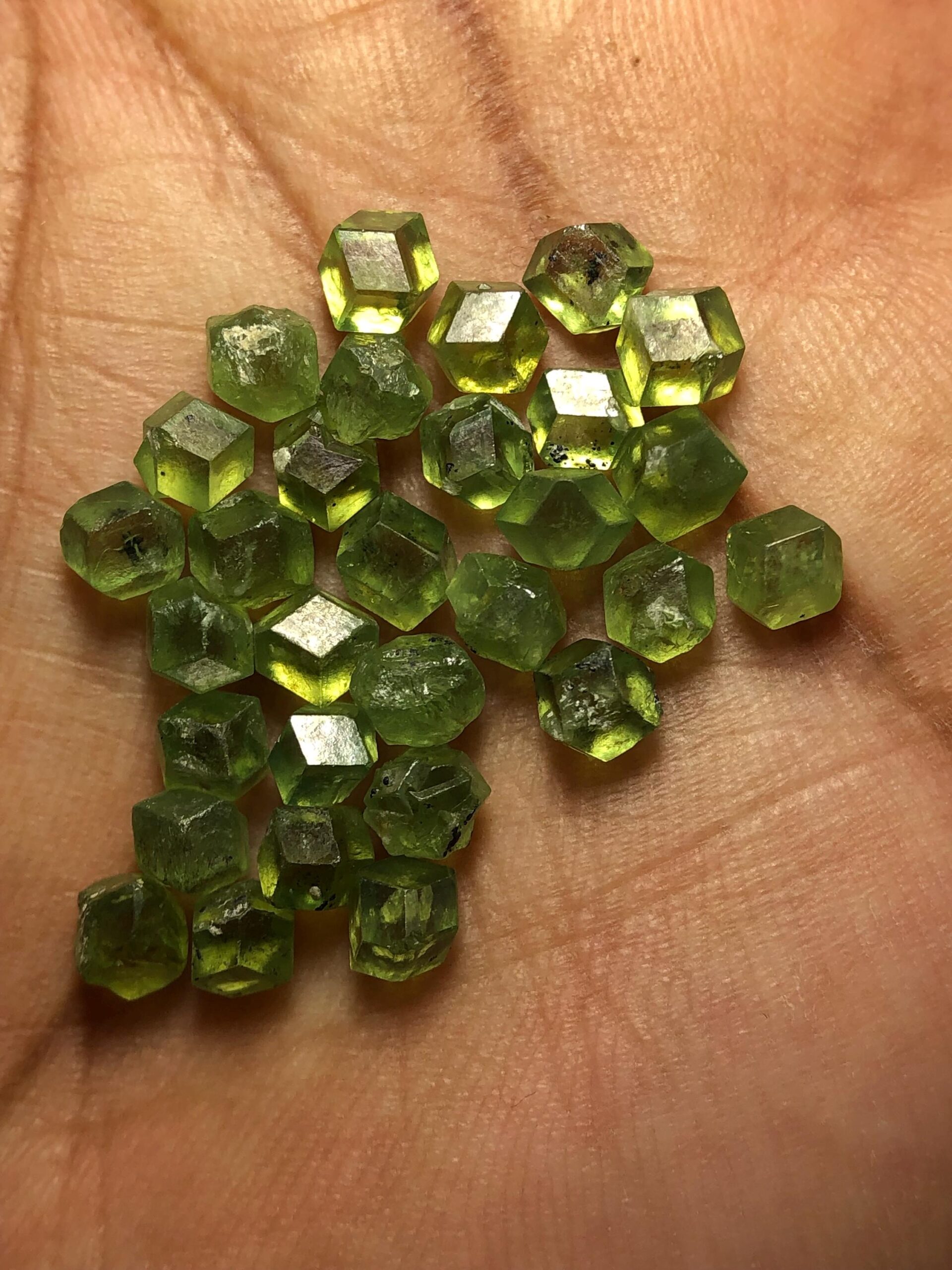 Natural Demantoid Garnet Lot: 23.75 carat 30pcs 4mm approx Green Gemstones for Jewelry Making - Image 7