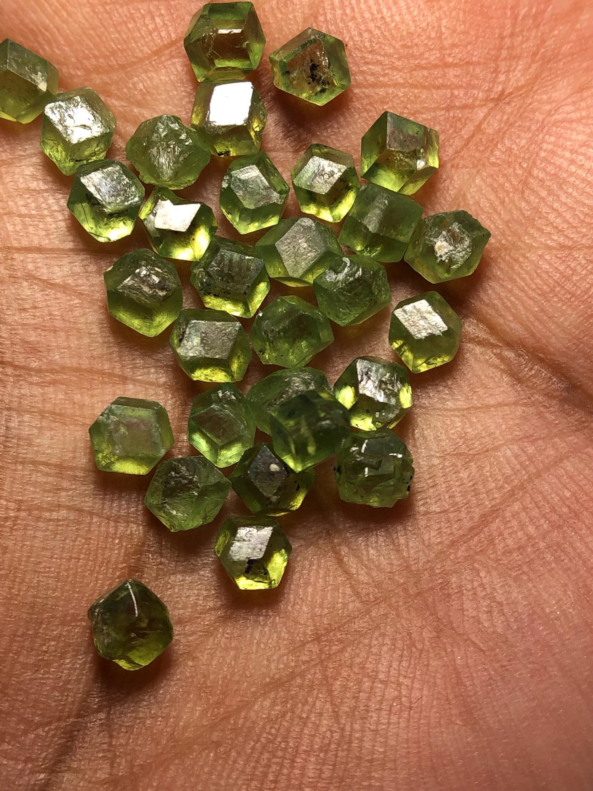 Natural Demantoid Garnet Lot: 23.75 carat 30pcs 4mm approx Green Gemstones for Jewelry Making - Image 8