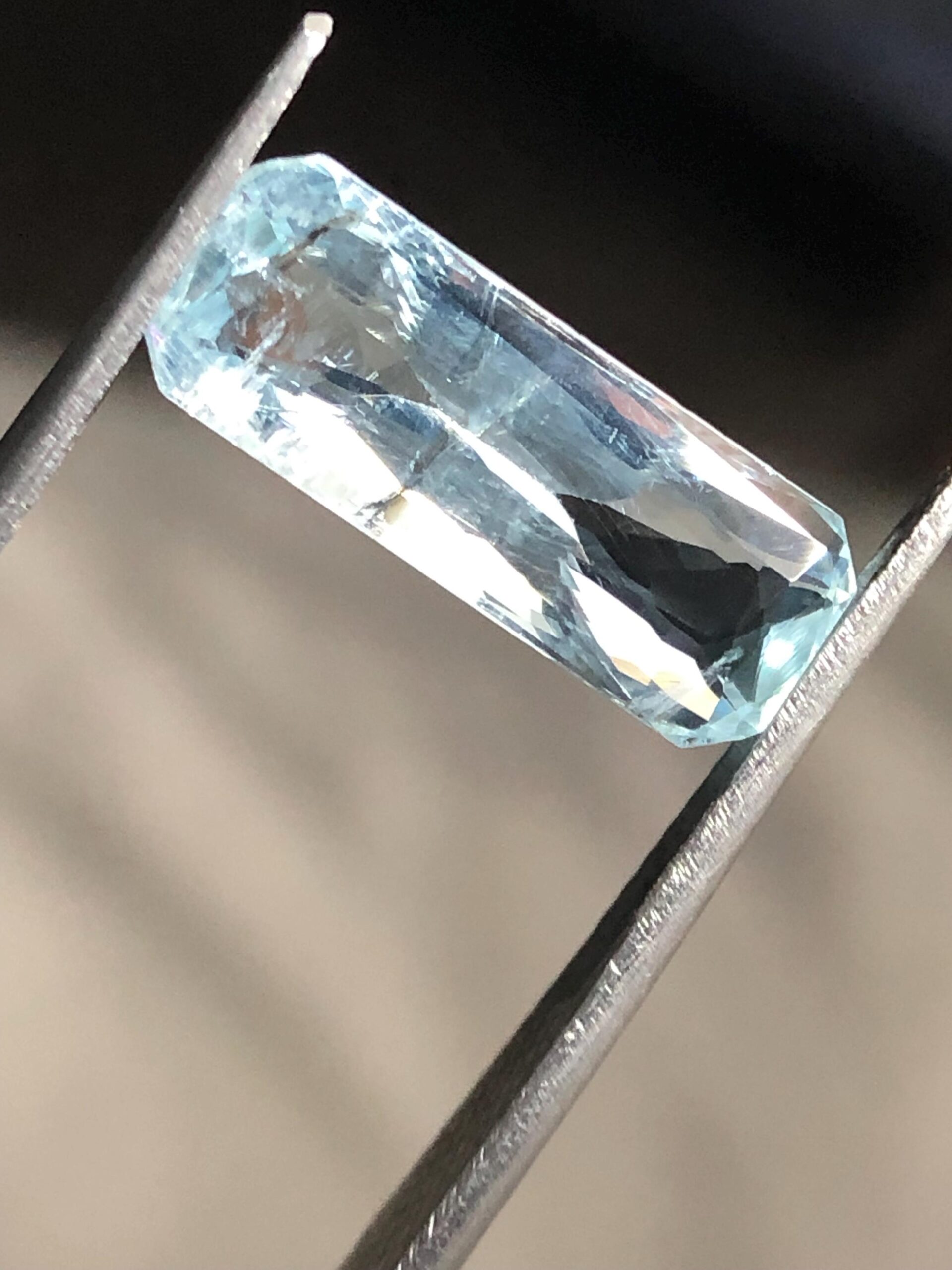 Natural Aquamarine Emerald Cut Gemstone, Light Blue Faceted Crystal (15.1x5.6 mm) - Image 5