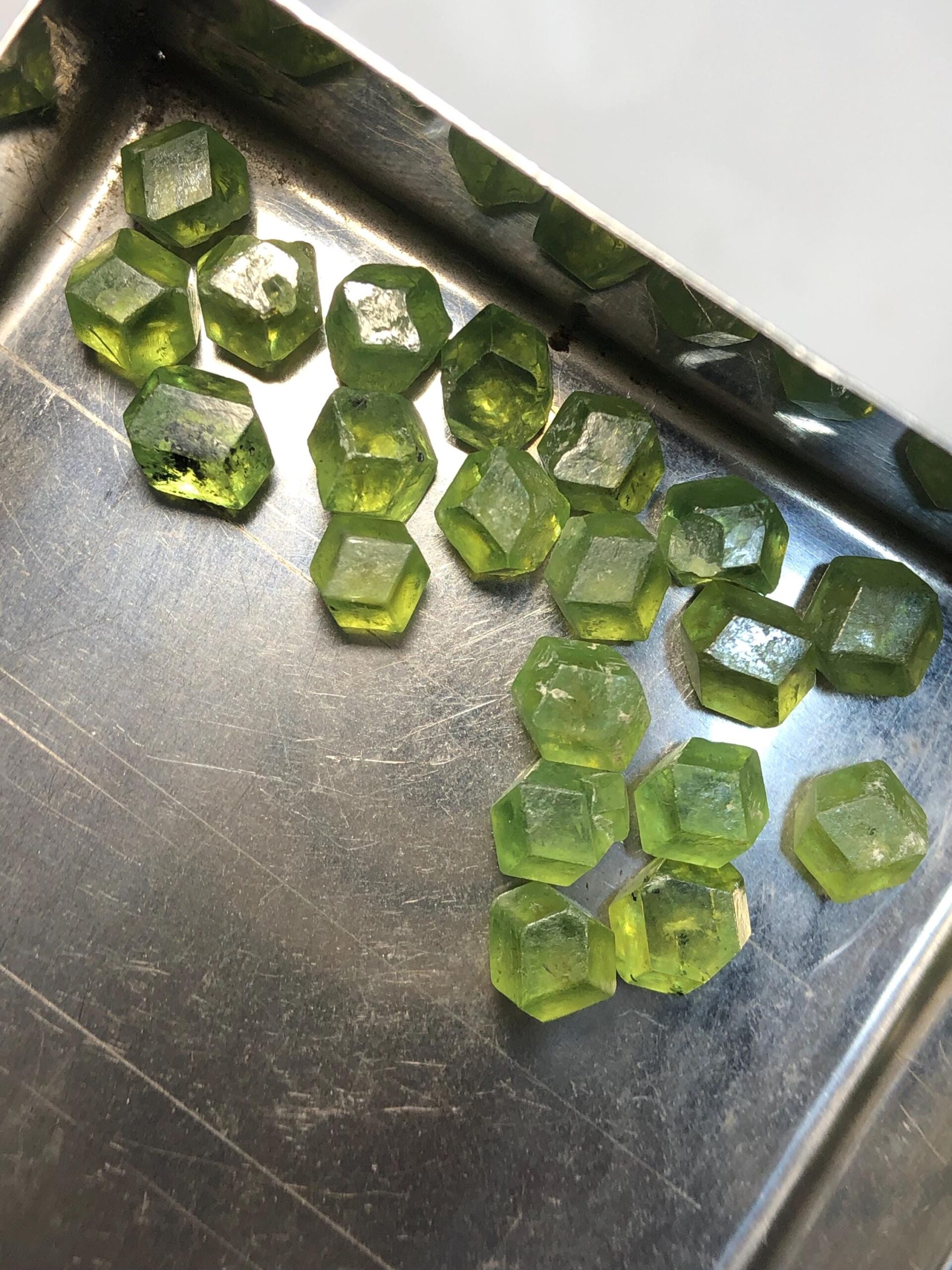 Natural Demantoid Garnet Lot – 21.20 Carats | 20 Pieces | 4.5–6.5 mm - Image 7