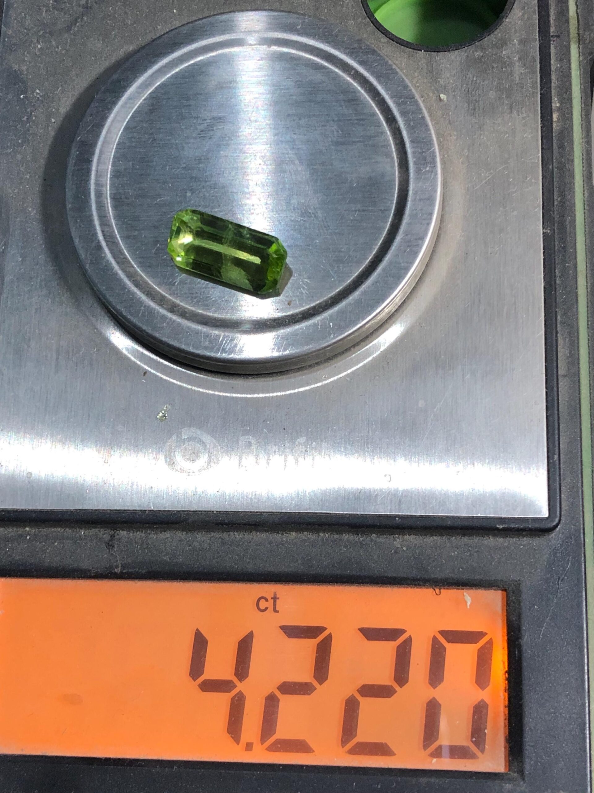Natural Peridot Emerald Cut Gemstone, Pakistan Olive Green Peridot (14x6.8 mm) - Image 7