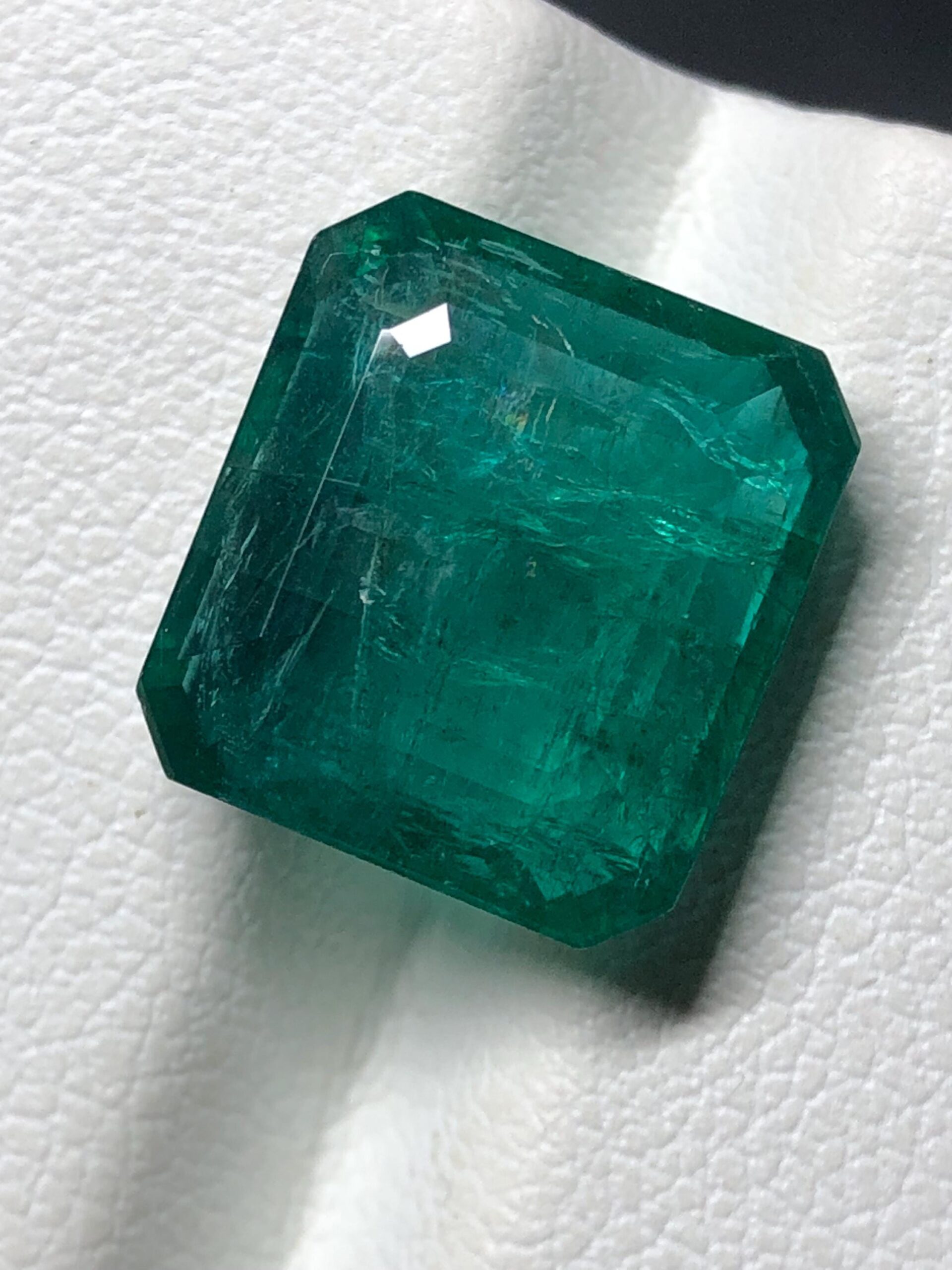 Natural Zambian Emerald Gemstone, 6.05 Ct Emerald Cut for Jewelry Making - Image 3