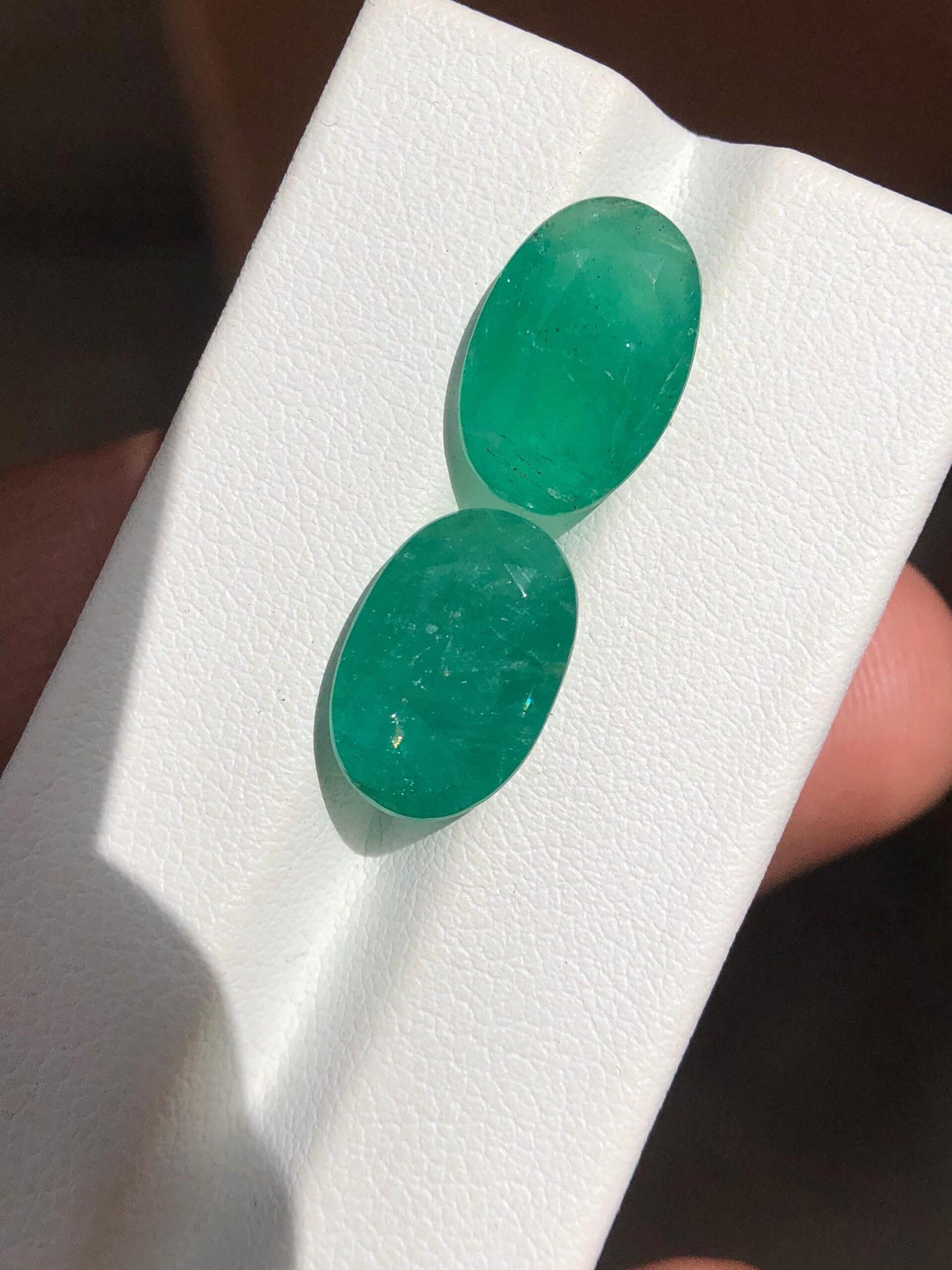 Natural Zambian Emerald Pair | 9.50 Carat Oval Faceted Matching Stones - Image 8