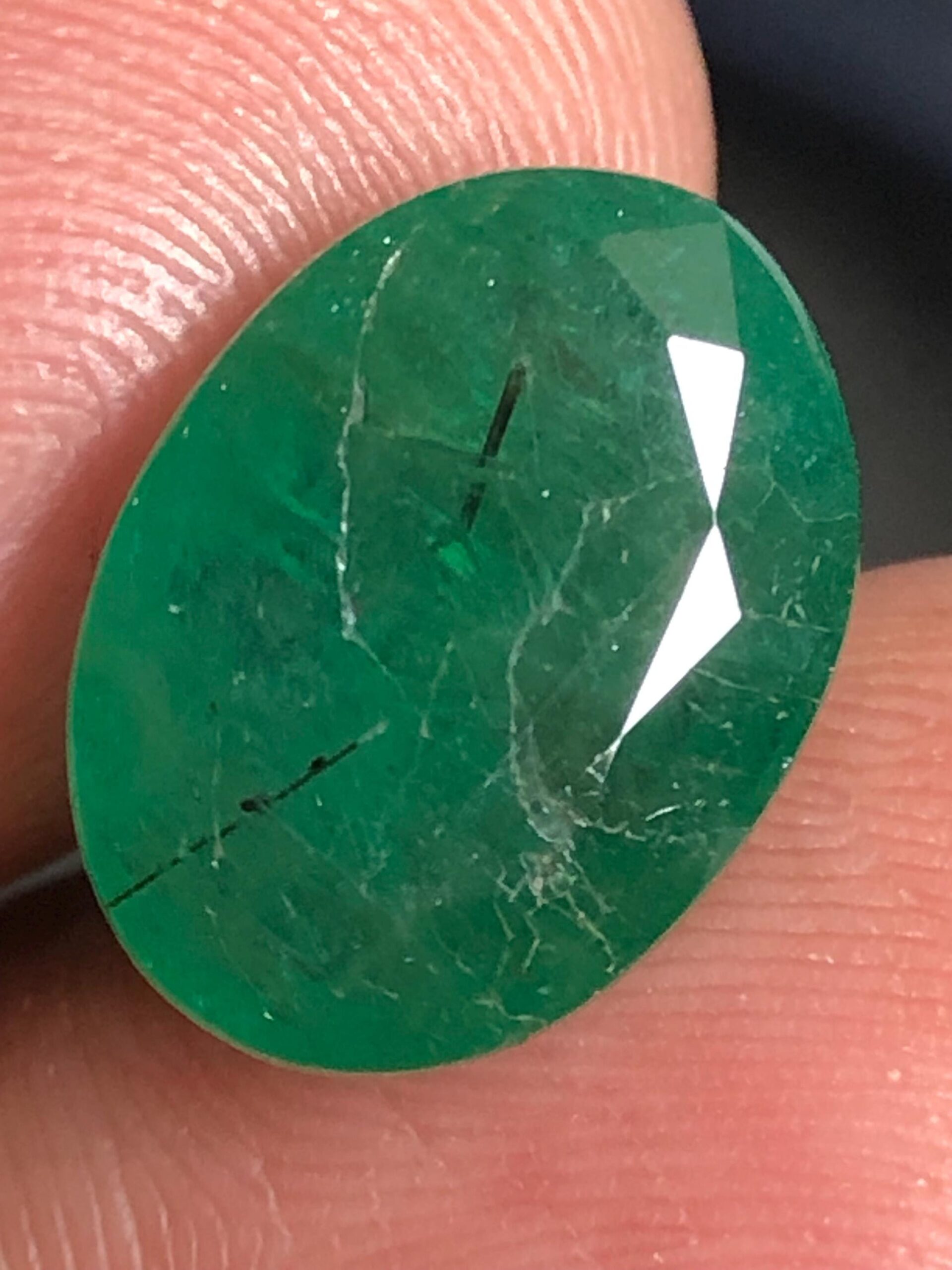 Natural Emerald 5.615 Carat Oval Cut | Vivid Green Color | Origin Zambia - Image 2