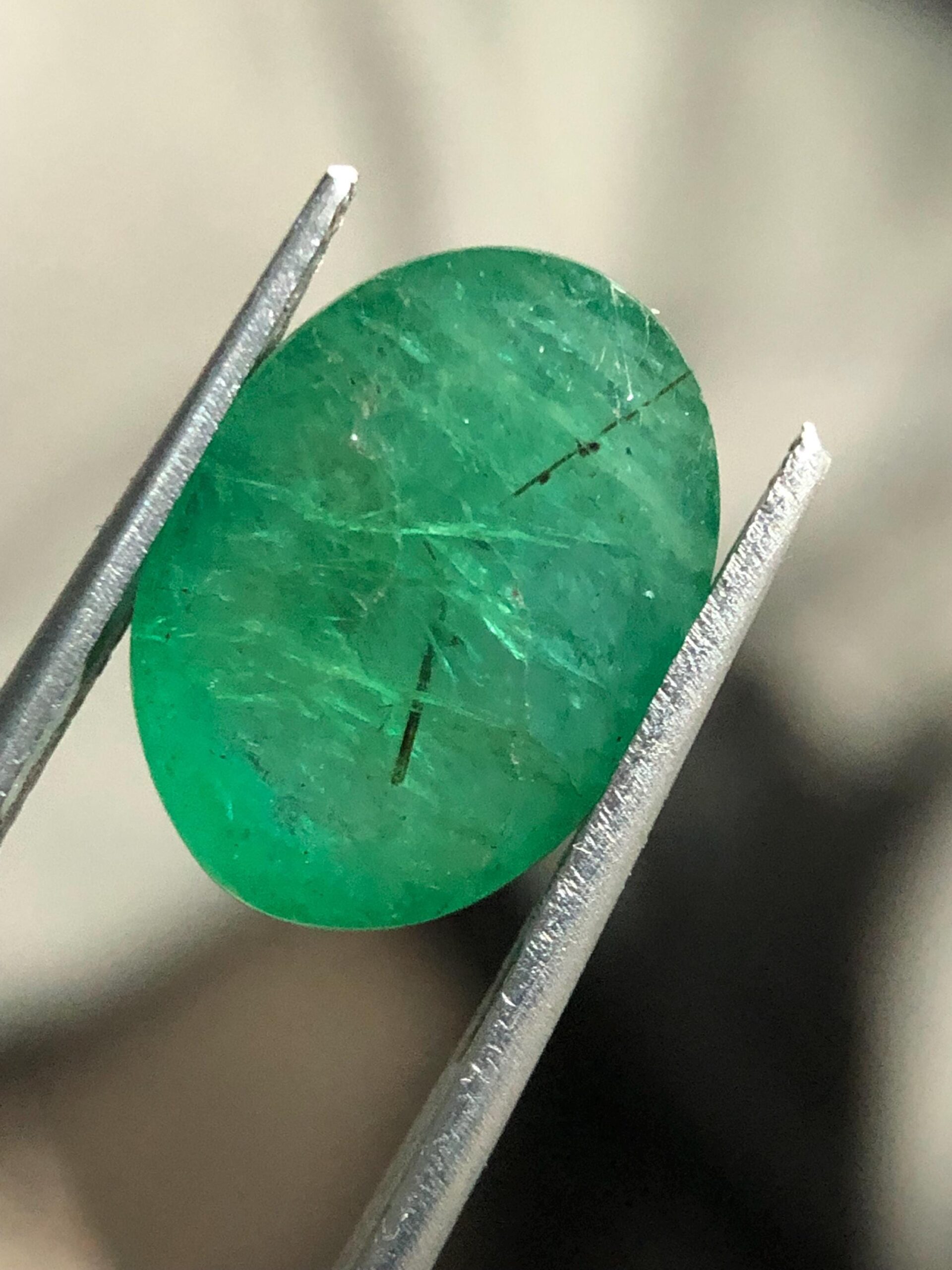 Natural Emerald 5.615 Carat Oval Cut | Vivid Green Color | Origin Zambia - Image 4