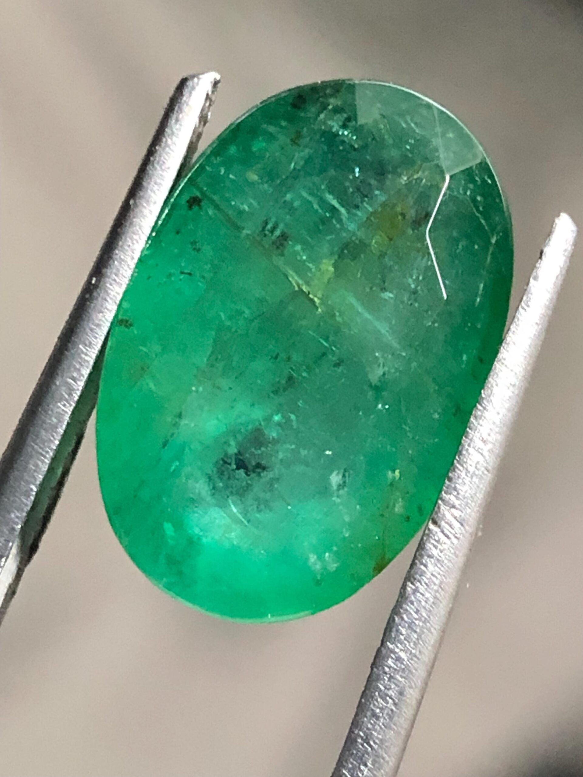 3.915 ct Natural Zambian Emerald – Loose Gemstone – Oval Cut – Green Emerald for Jewelry Making - Image 3