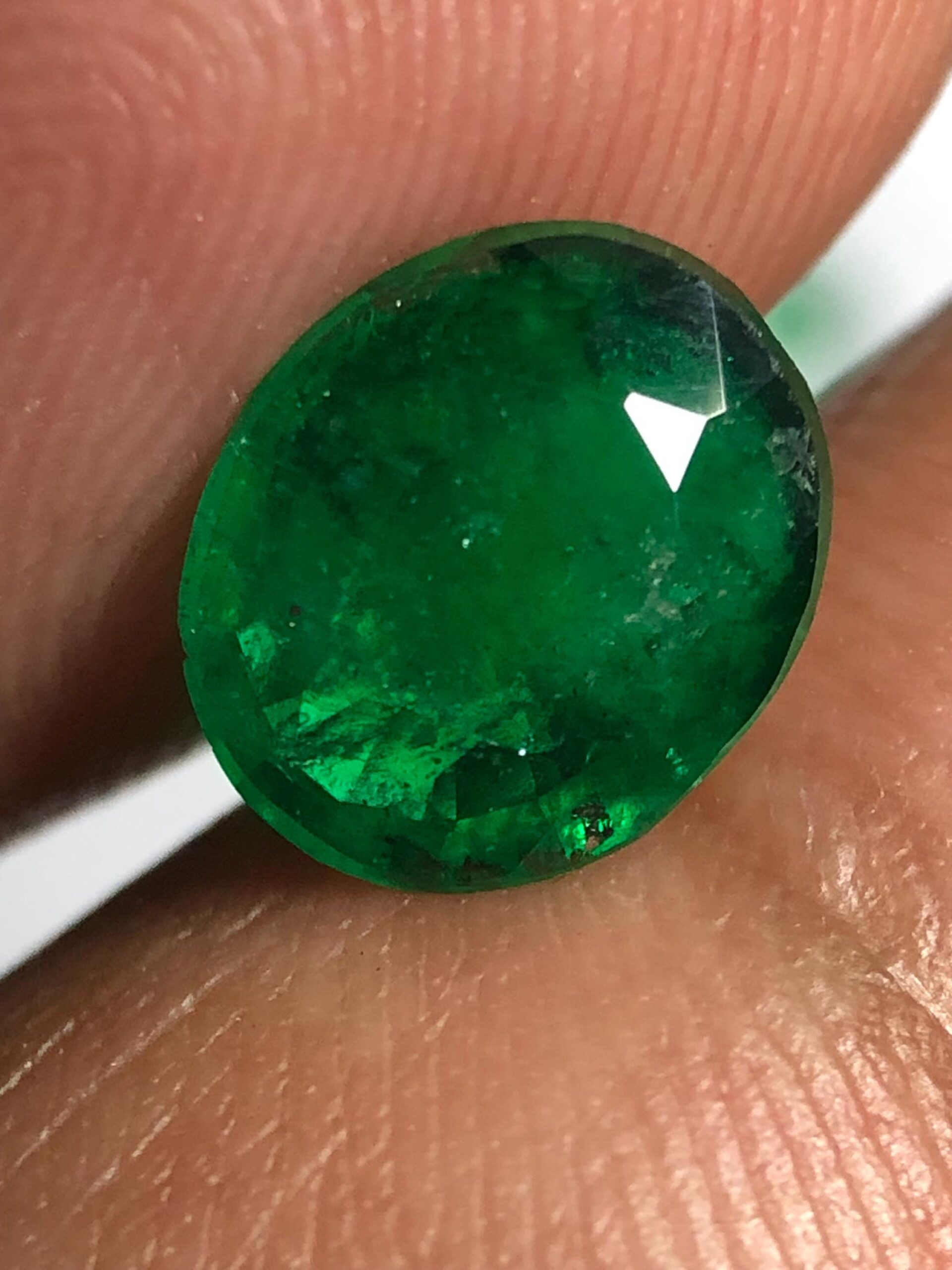 Natural Swat Emerald Oval Gemstone | Pakistani Deep Green Faceted Stone (8.7x7.2x3 mm) - Image 6