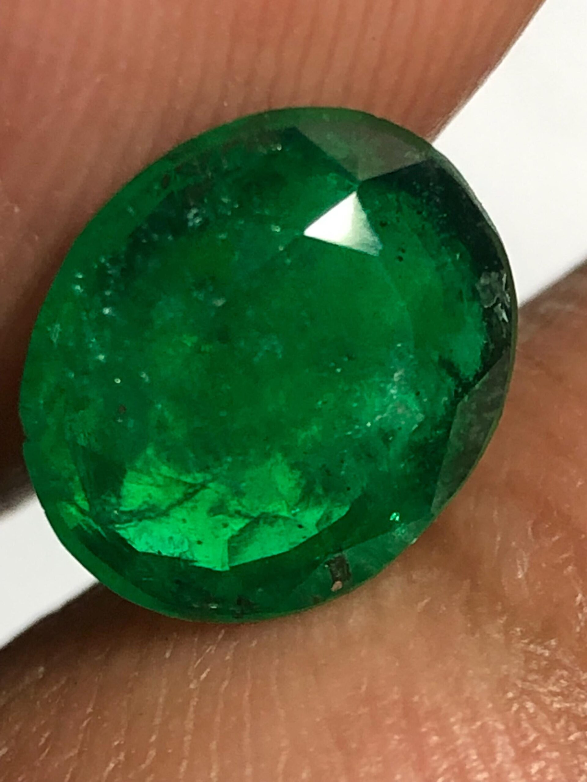 Natural Swat Emerald Oval Gemstone | Pakistani Deep Green Faceted Stone (8.7x7.2x3 mm) - Image 5