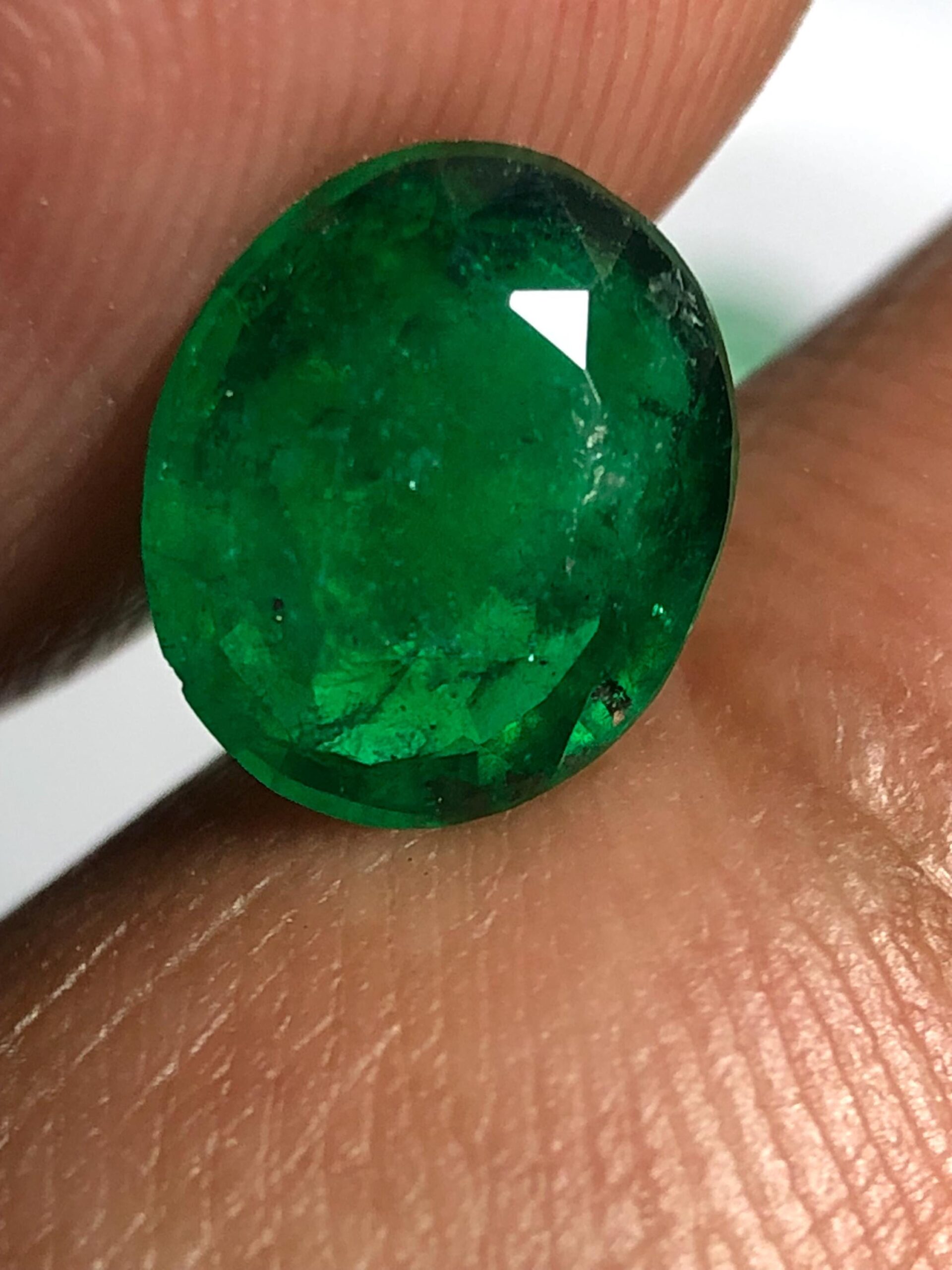 Natural Swat Emerald Oval Gemstone | Pakistani Deep Green Faceted Stone (8.7x7.2x3 mm) - Image 7