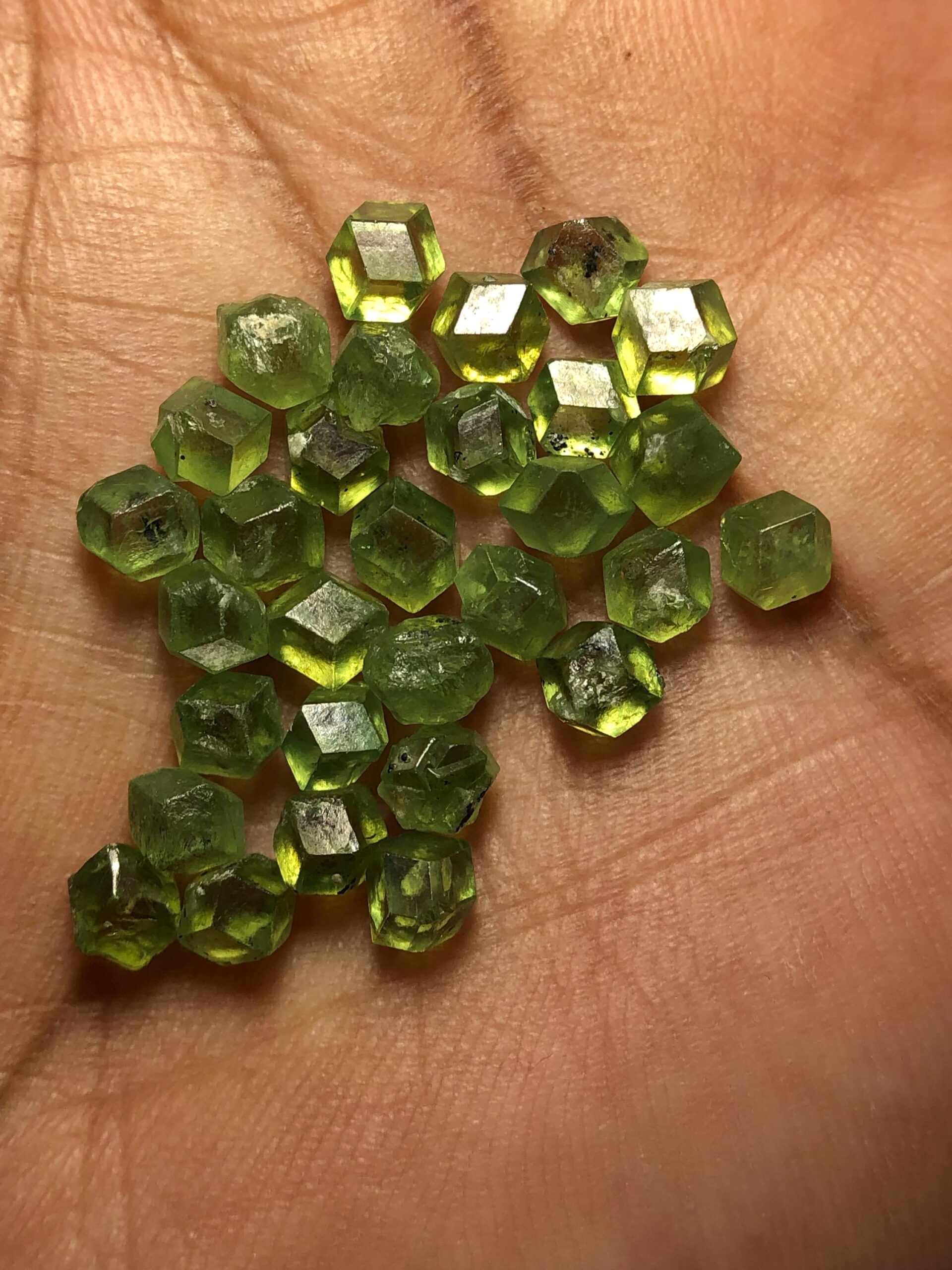 Natural Demantoid Garnet Lot: 23.75 carat 30pcs 4mm approx Green Gemstones for Jewelry Making - Image 6