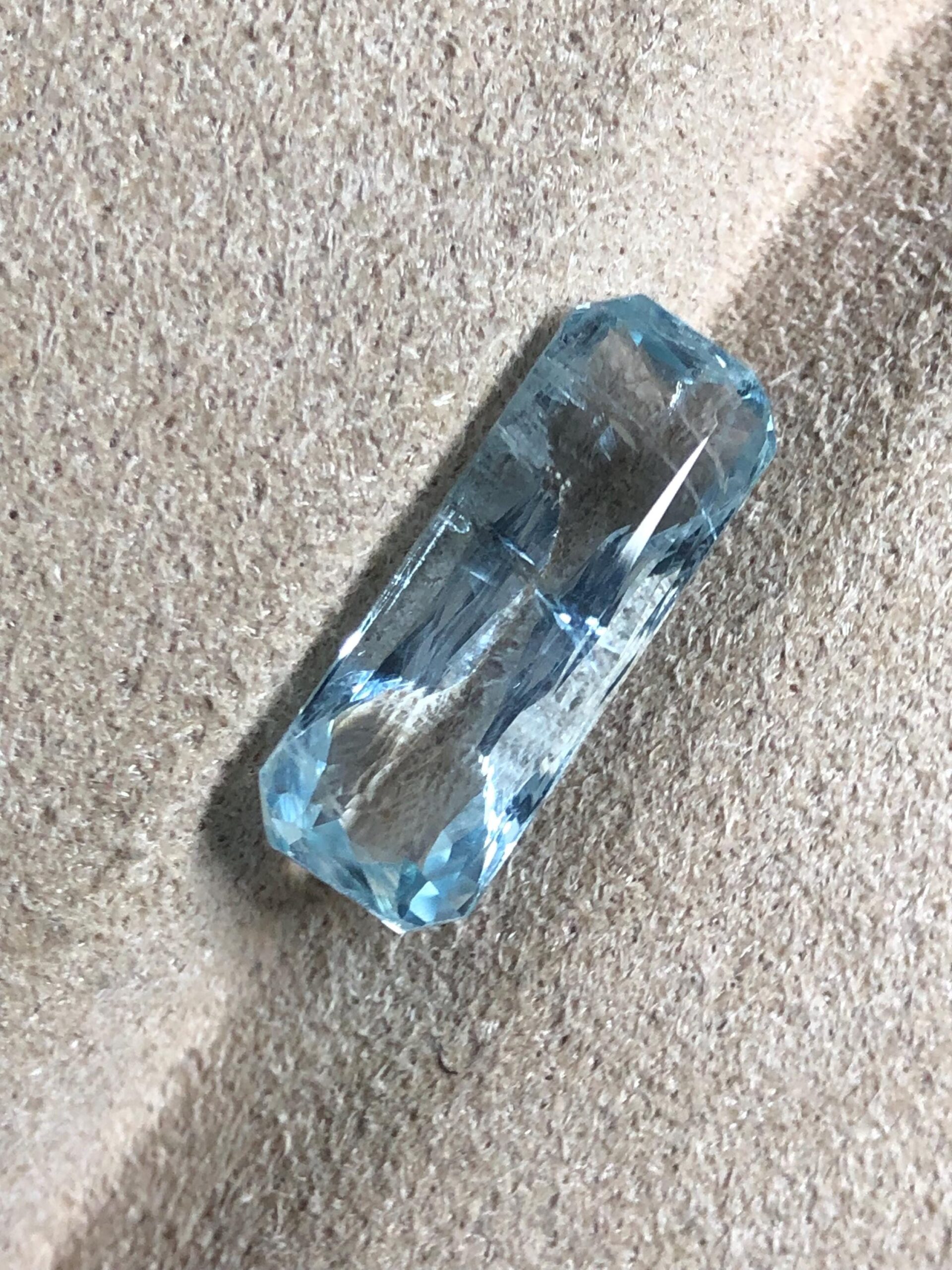Natural Aquamarine Emerald Cut Gemstone, Light Blue Faceted Crystal (15.1x5.6 mm) - Image 6