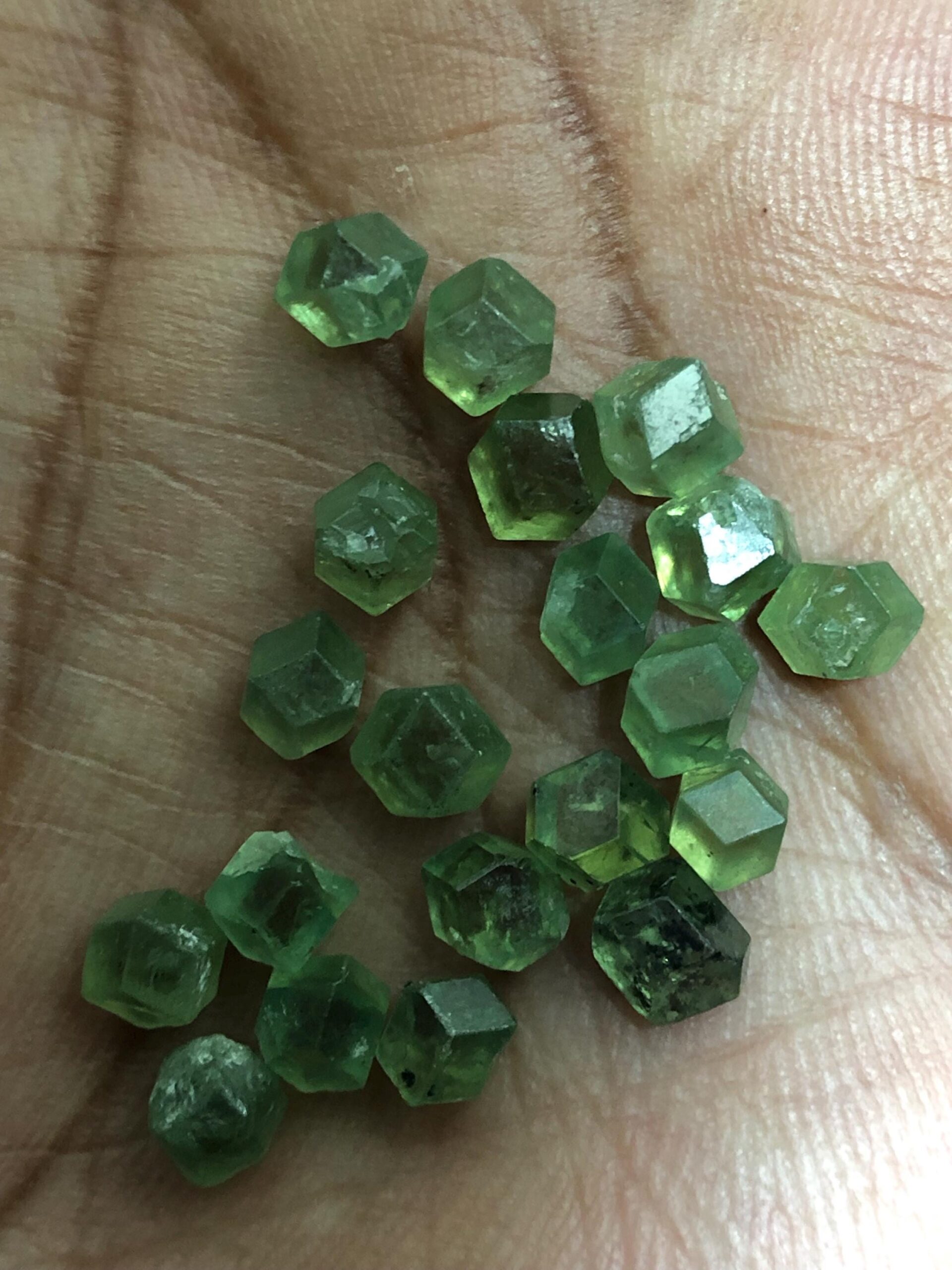 Natural Demantoid Garnet Lot – 21.20 Carats | 20 Pieces | 4.5–6.5 mm - Image 3