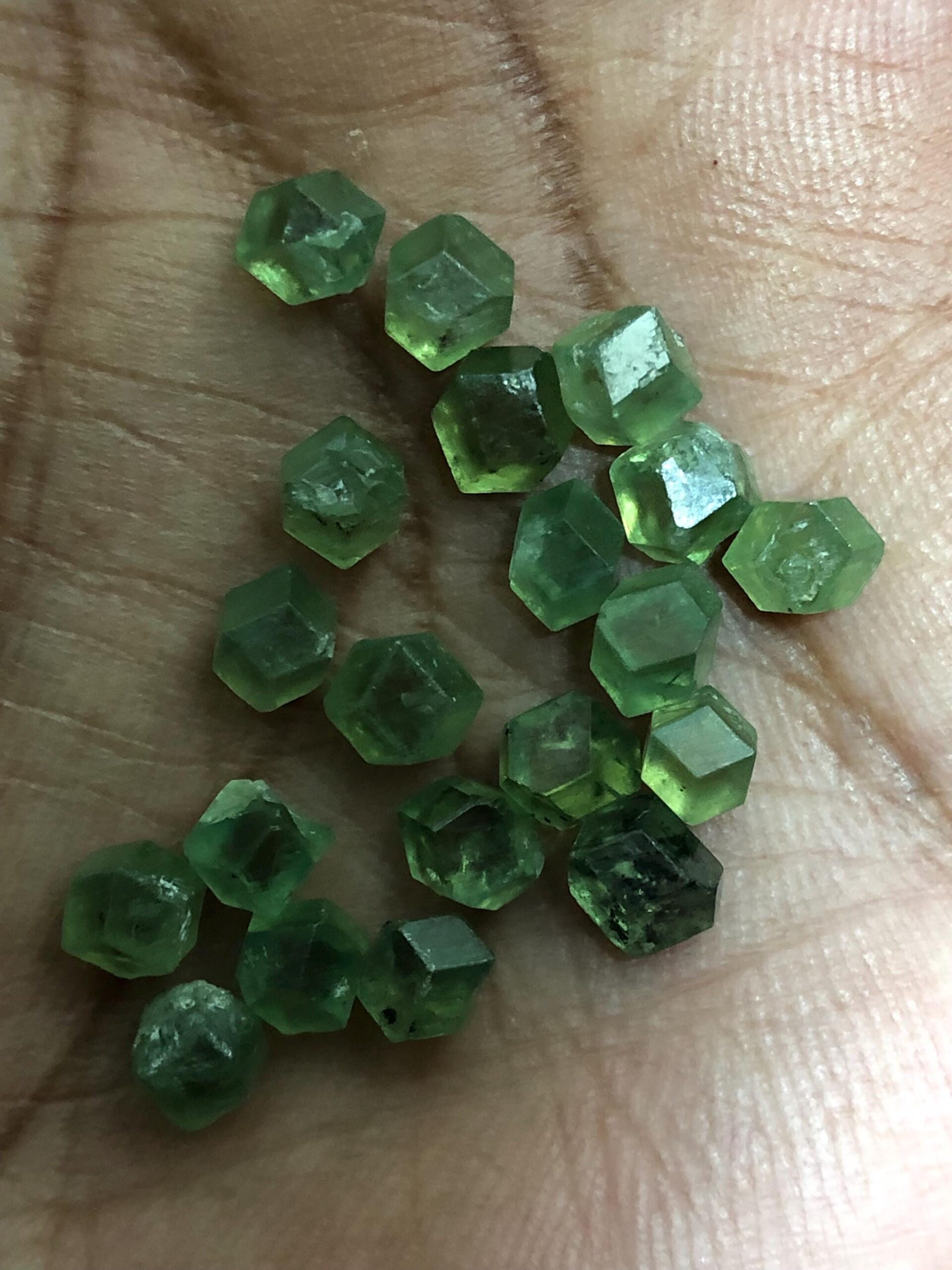 Natural Demantoid Garnet Lot – 21.20 Carats | 20 Pieces | 4.5–6.5 mm - Image 5