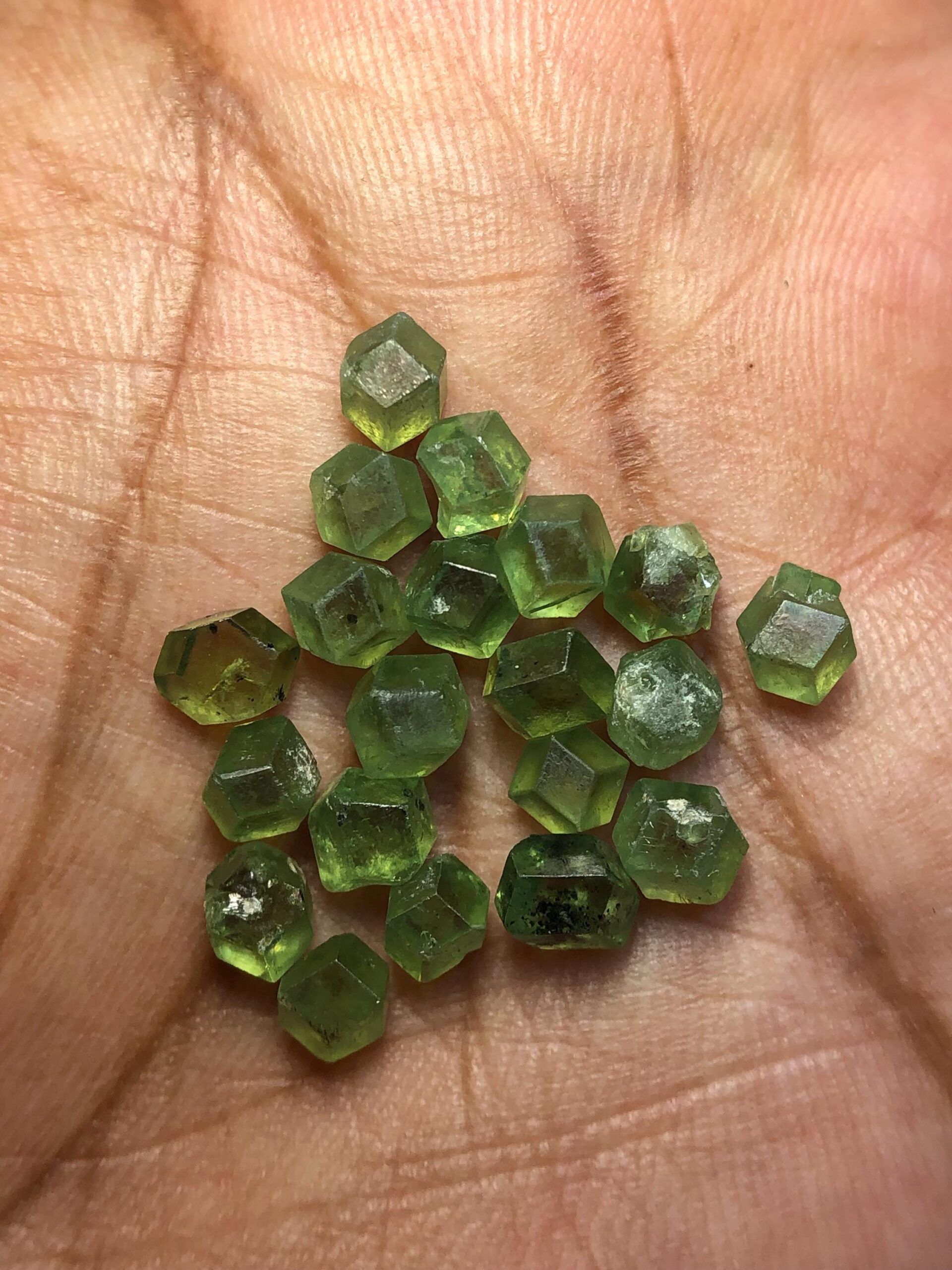 Natural Demantoid Garnet Lot – 21.20 Carats | 20 Pieces | 4.5–6.5 mm - Image 8