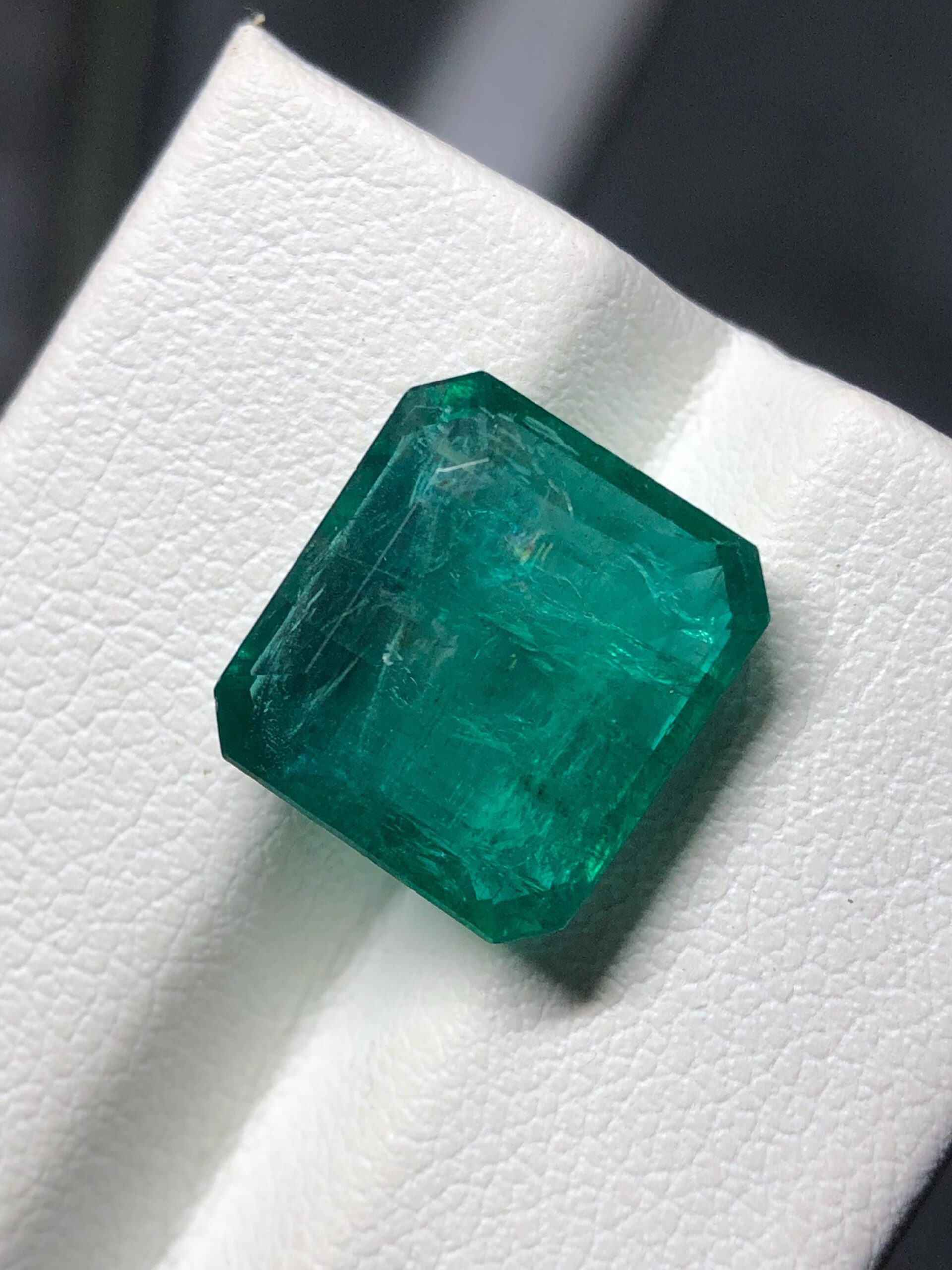Natural Zambian Emerald Gemstone, 6.05 Ct Emerald Cut for Jewelry Making - Image 2