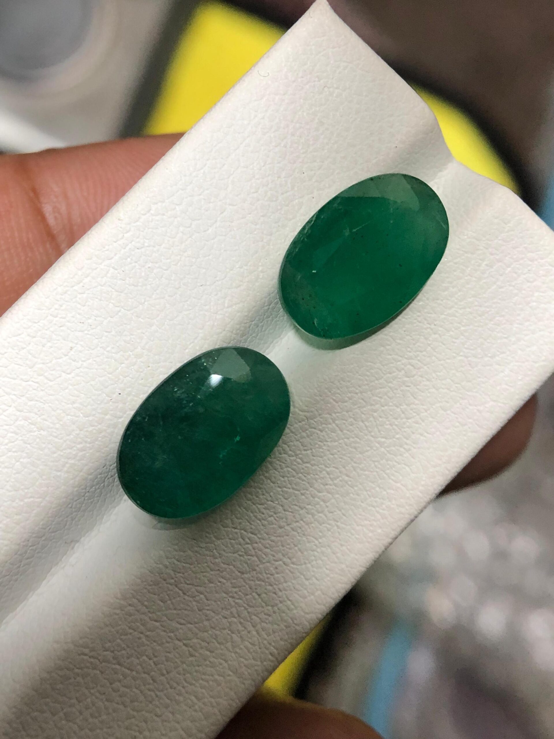 Natural Zambian Emerald Pair | 9.50 Carat Oval Faceted Matching Stones - Image 7