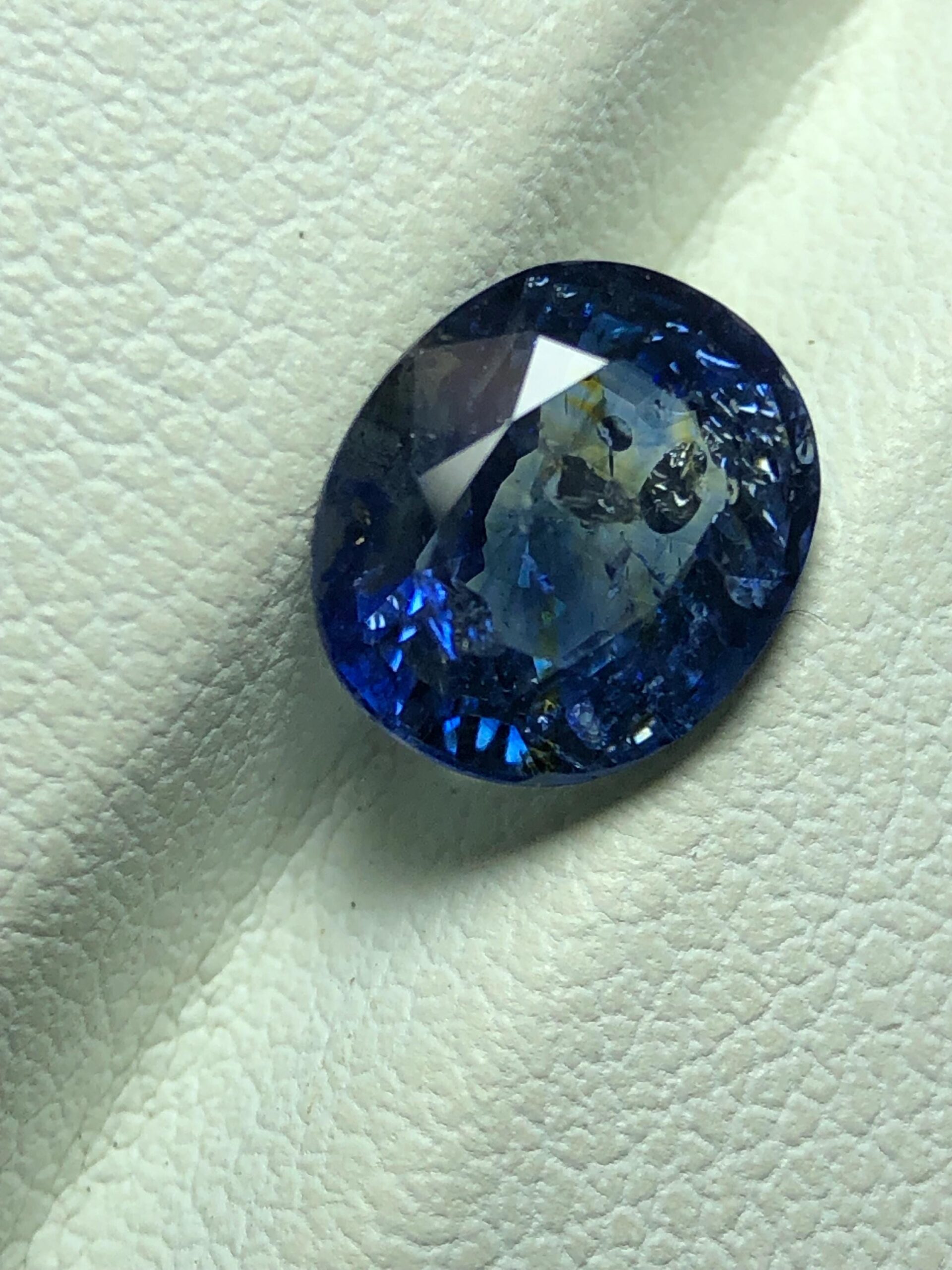 Natural Ceylon Blue Sapphire Oval Gemstone | 2.295 Ct Sri Lankan Heated Stone - Image 2