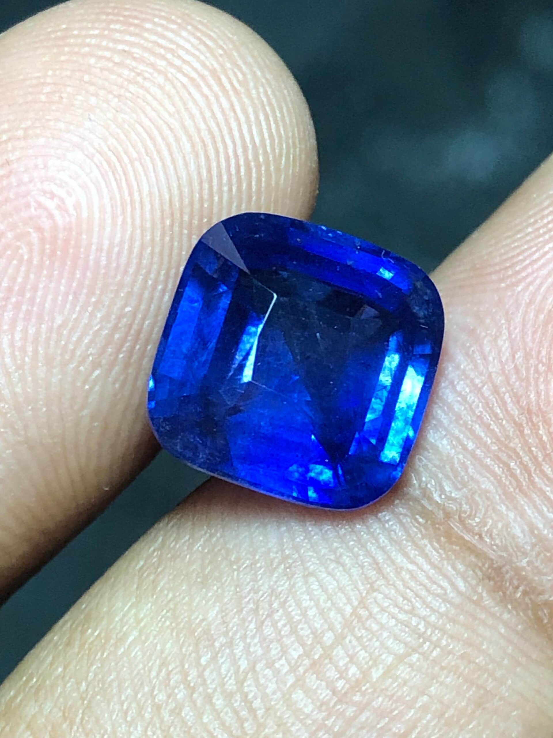 5.39 Ct Natural Ceylon Royal Blue Sapphire |Heated Cushion Cut Gemstone (10.30x10.04 mm) - Image 7
