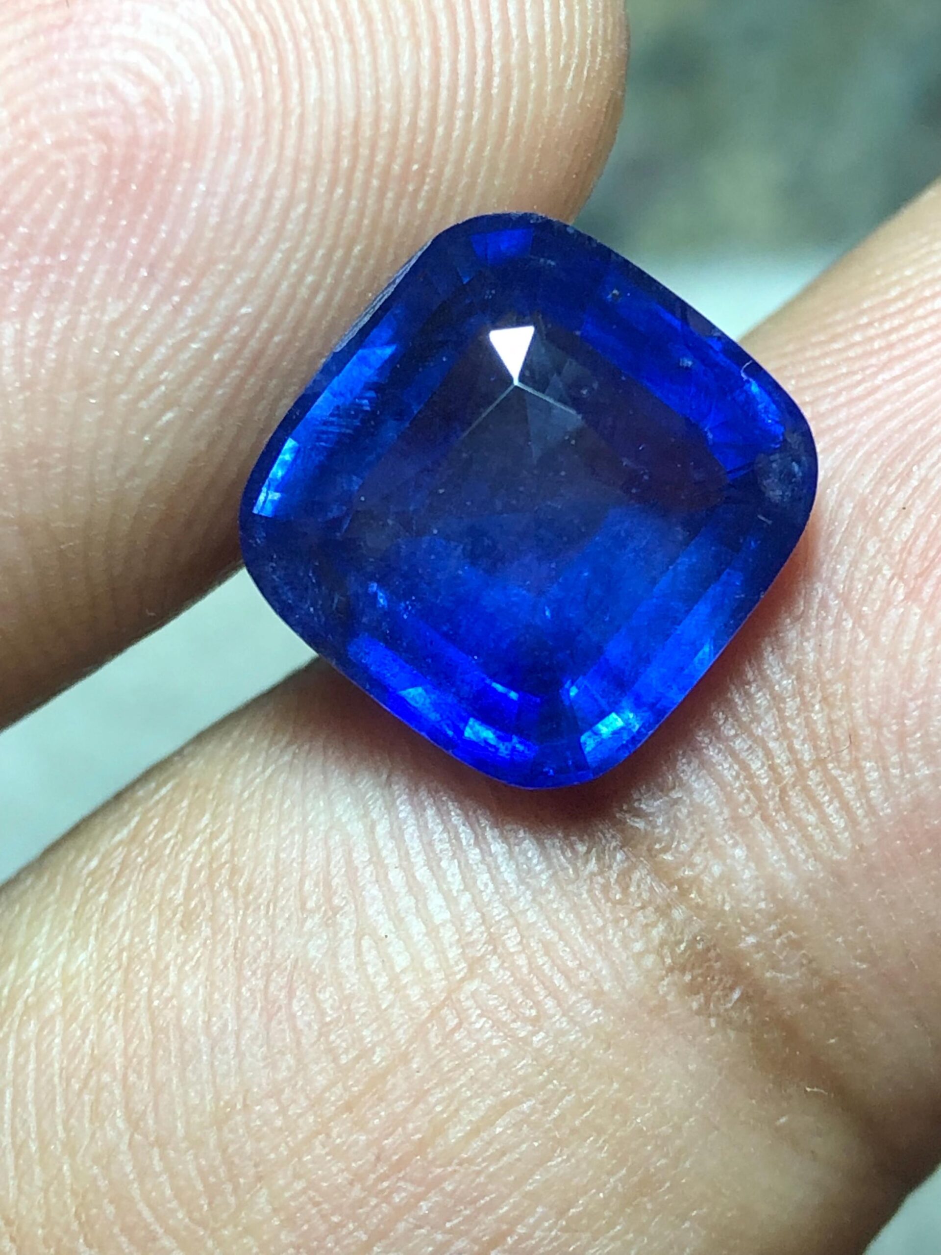 5.39 Ct Natural Ceylon Royal Blue Sapphire |Heated Cushion Cut Gemstone (10.30x10.04 mm)