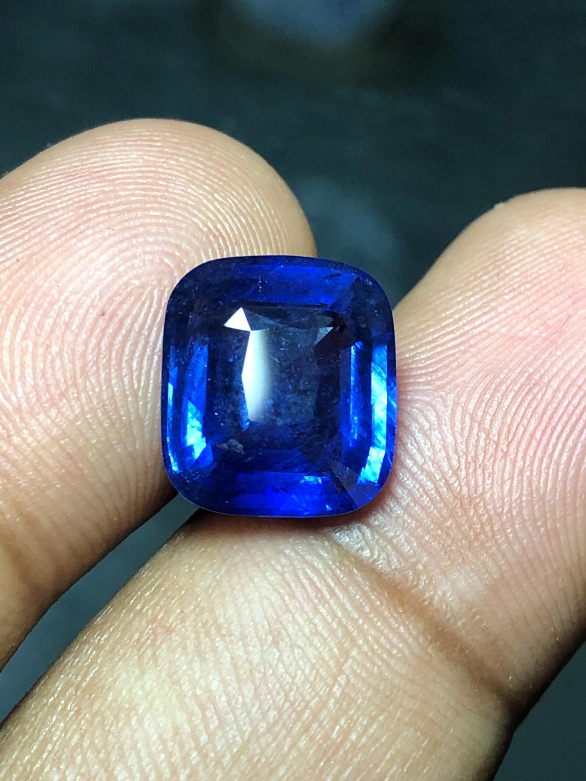7.11 Ct Royal Blue Sapphire | Sri Lanka Ceylon | Traditional Heat Treated | Cushion Cut Gemstone - Image 4