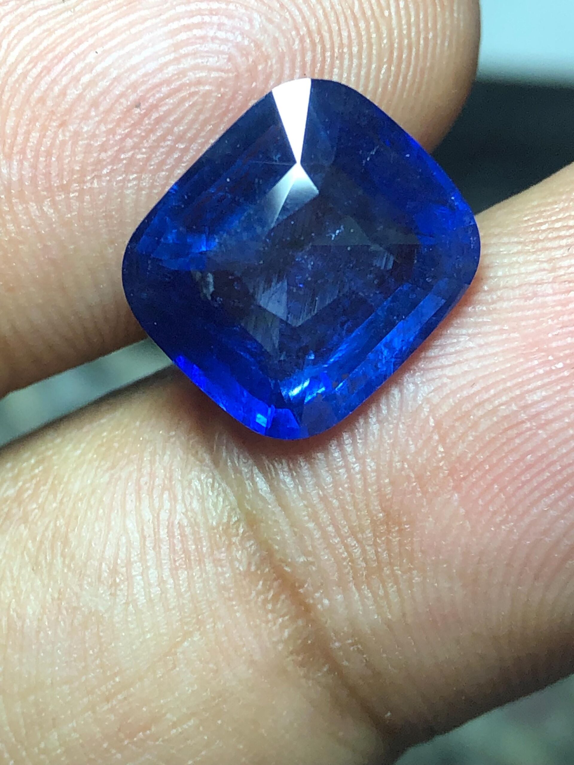 7.11 Ct Royal Blue Sapphire | Sri Lanka Ceylon | Traditional Heat Treated | Cushion Cut Gemstone - Image 7