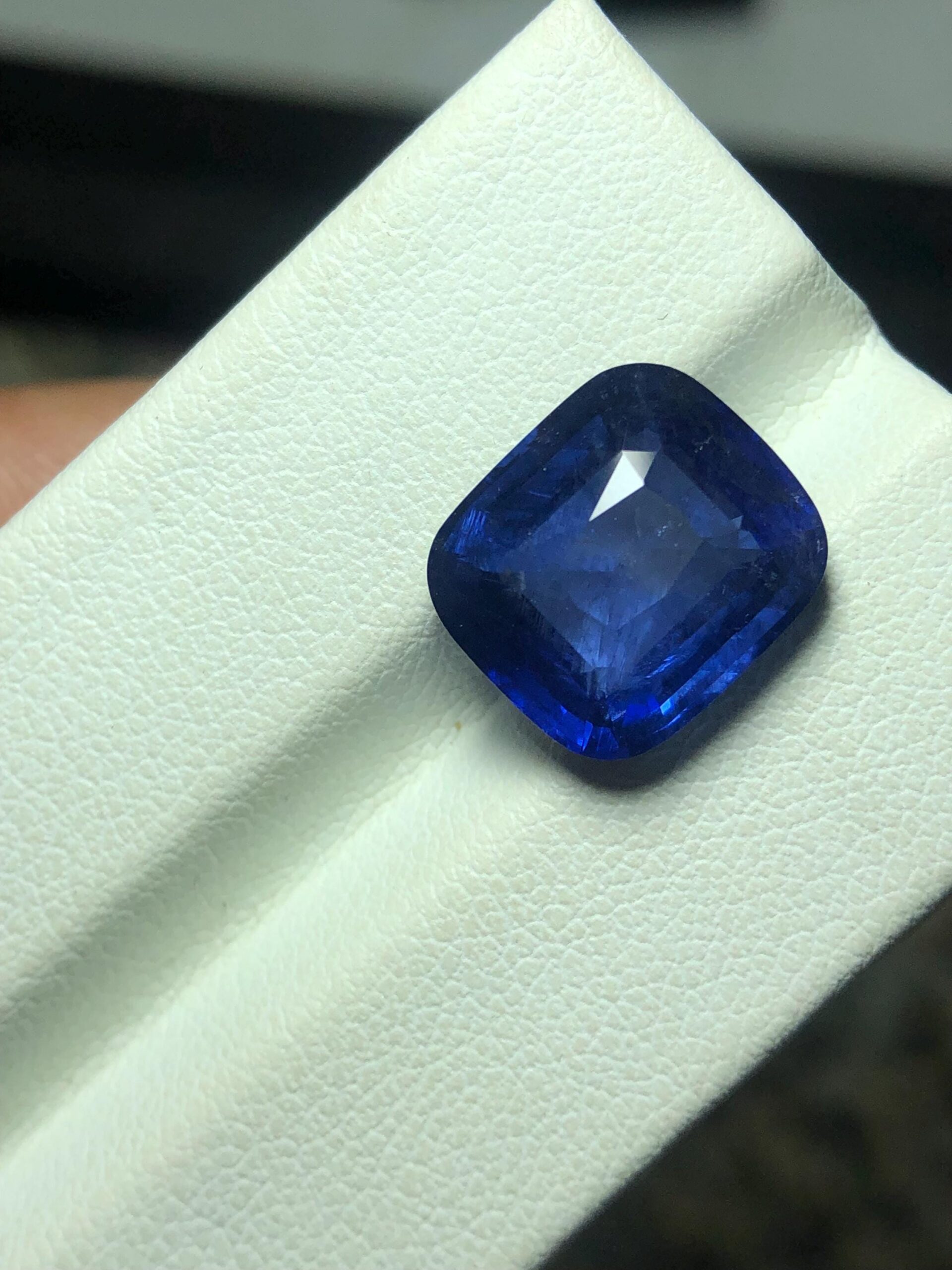 7.11 Ct Royal Blue Sapphire | Sri Lanka Ceylon | Traditional Heat Treated | Cushion Cut Gemstone - Image 10