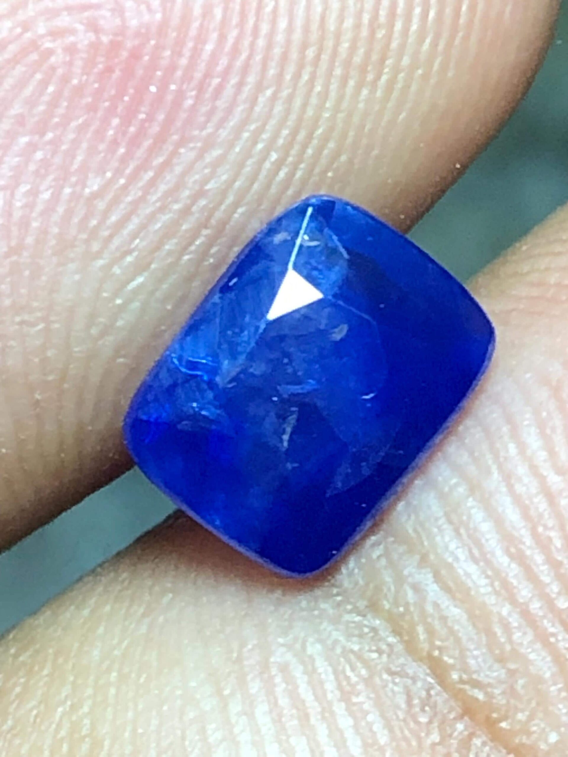 Natural Oval Blue Sapphire Gemstone | Ceylon, only traditional Heated, 1.675 ct for Jewelry Making