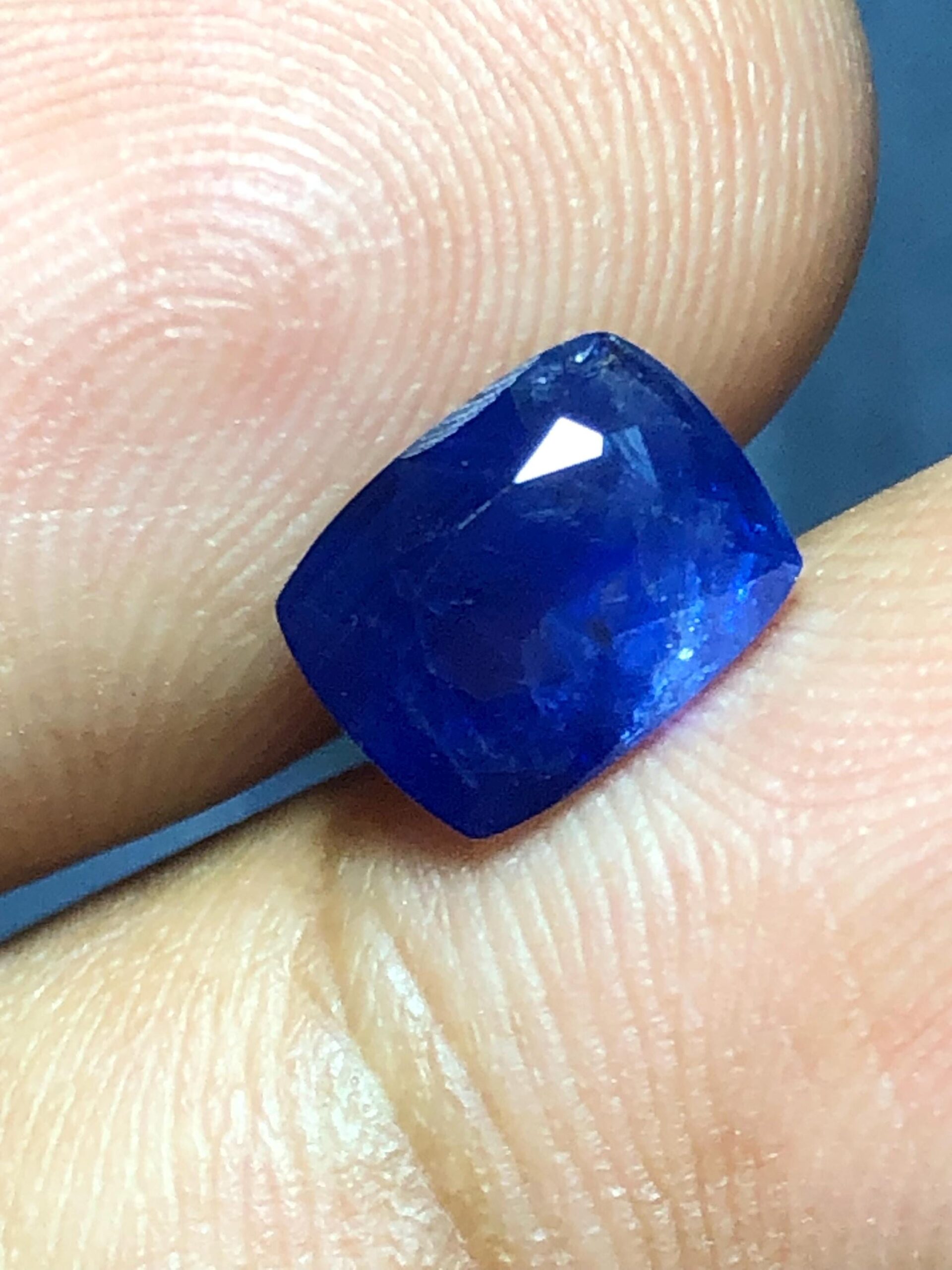 Oval Ceylon Blue Sapphire Gemstone | 2 Ct Sri Lankan Oval Cut (8.1 x 6.2 mm) - Image 3