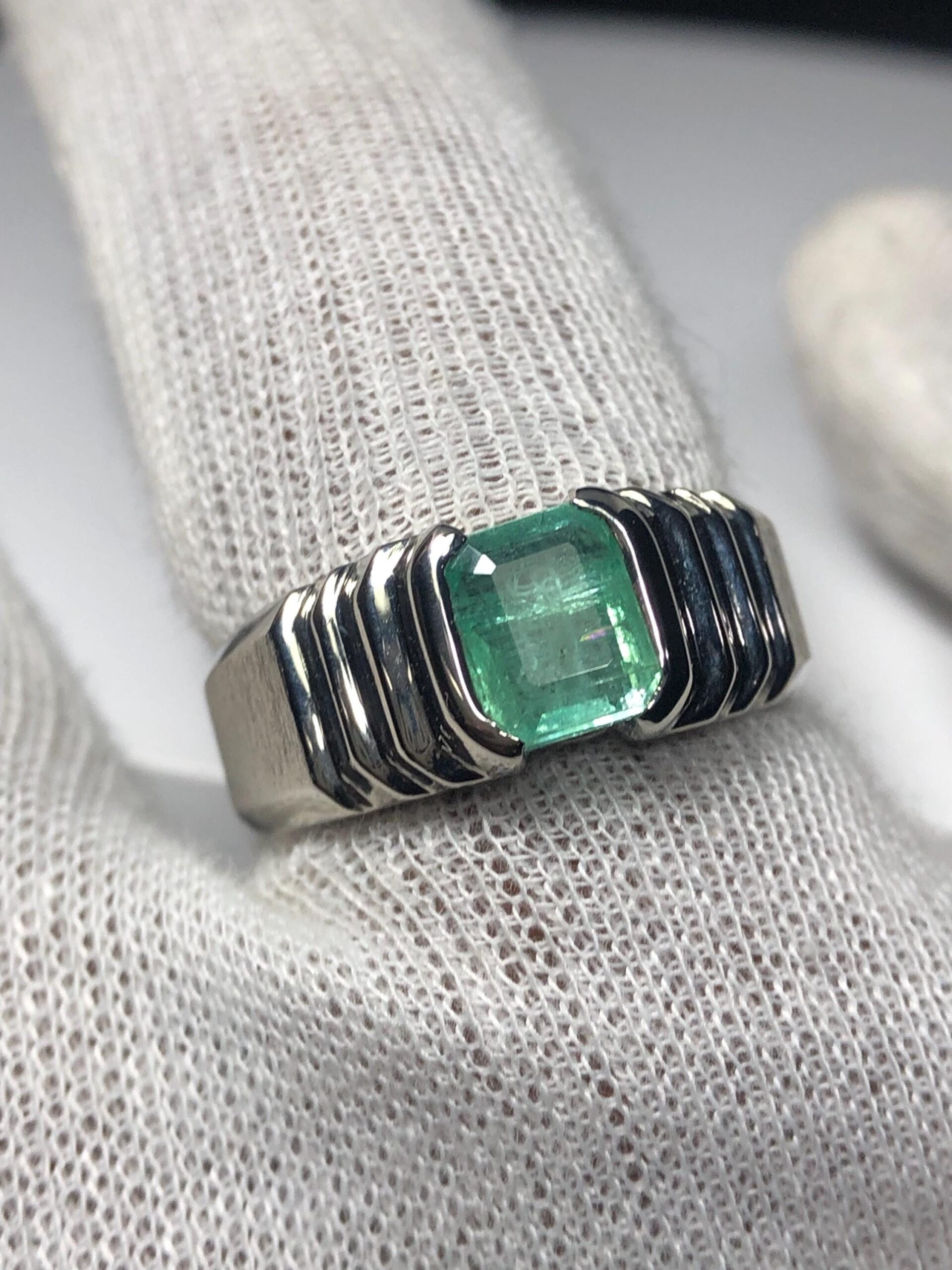 Natural Emerald Ring 1.595 Ct | No Oil Emerald Gemstone Ring | 925 Sterling Silver Ring | Green Emerald Ring | US Size 9 | Statement Ring - Image 3