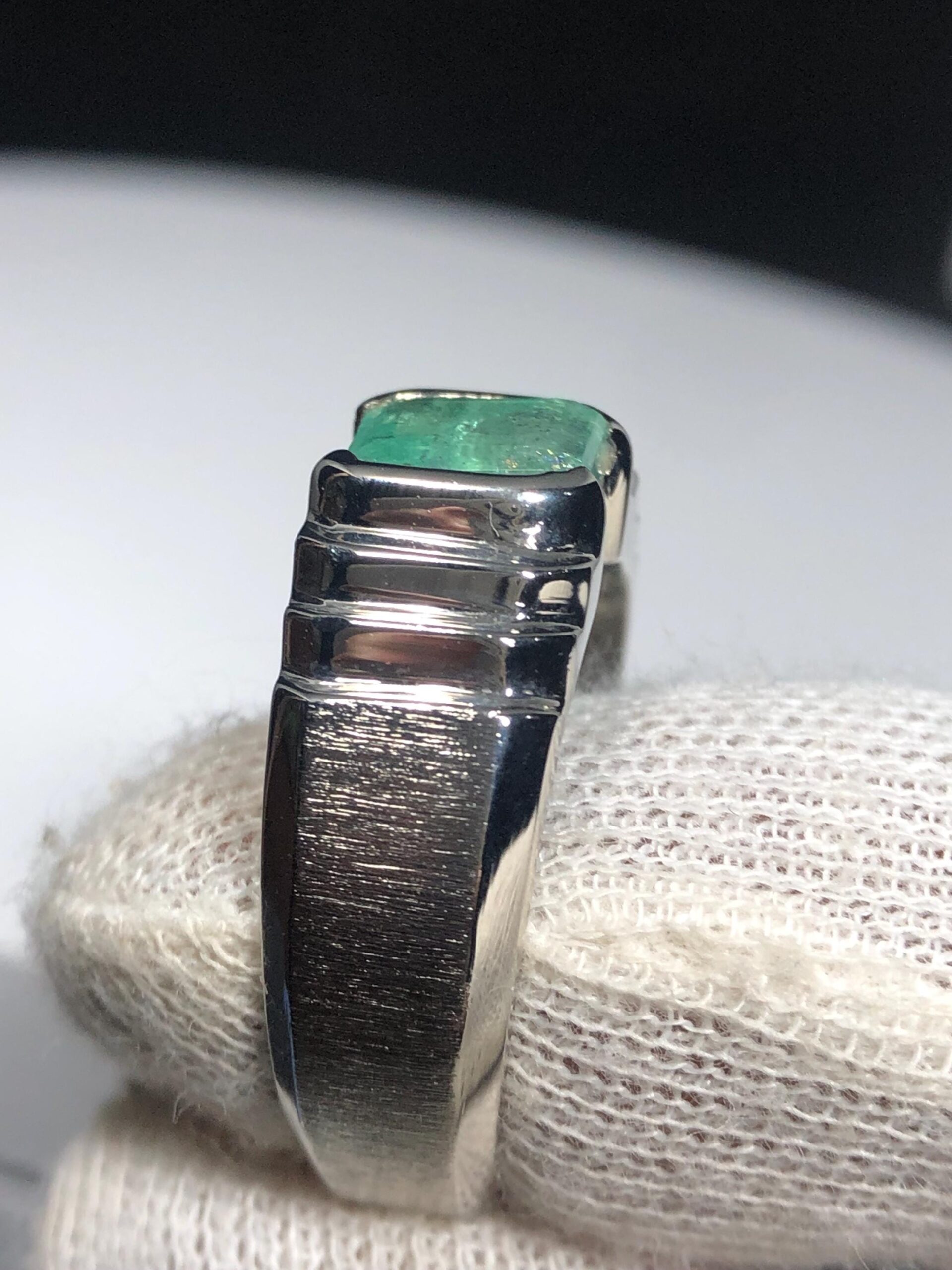 Natural Emerald Ring 1.595 Ct | No Oil Emerald Gemstone Ring | 925 Sterling Silver Ring | Green Emerald Ring | US Size 9 | Statement Ring - Image 4