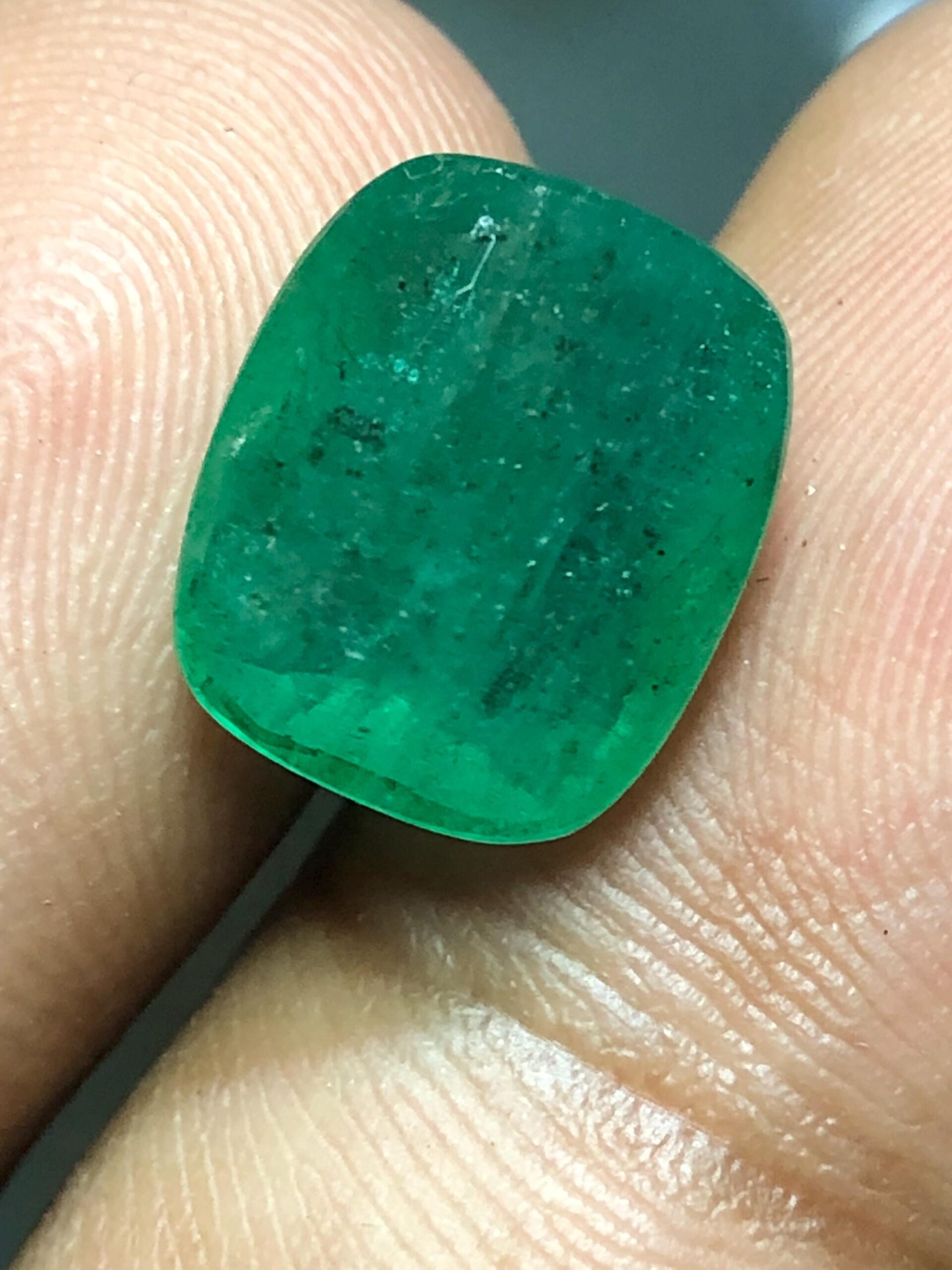 Natural Zambian Emerald 5.805 Ct Cushion Cut Loose Gemstone, Genuine Green Emerald, 10 x 11.9 x 6.2 mm, Jewelry Making Stone - Image 2
