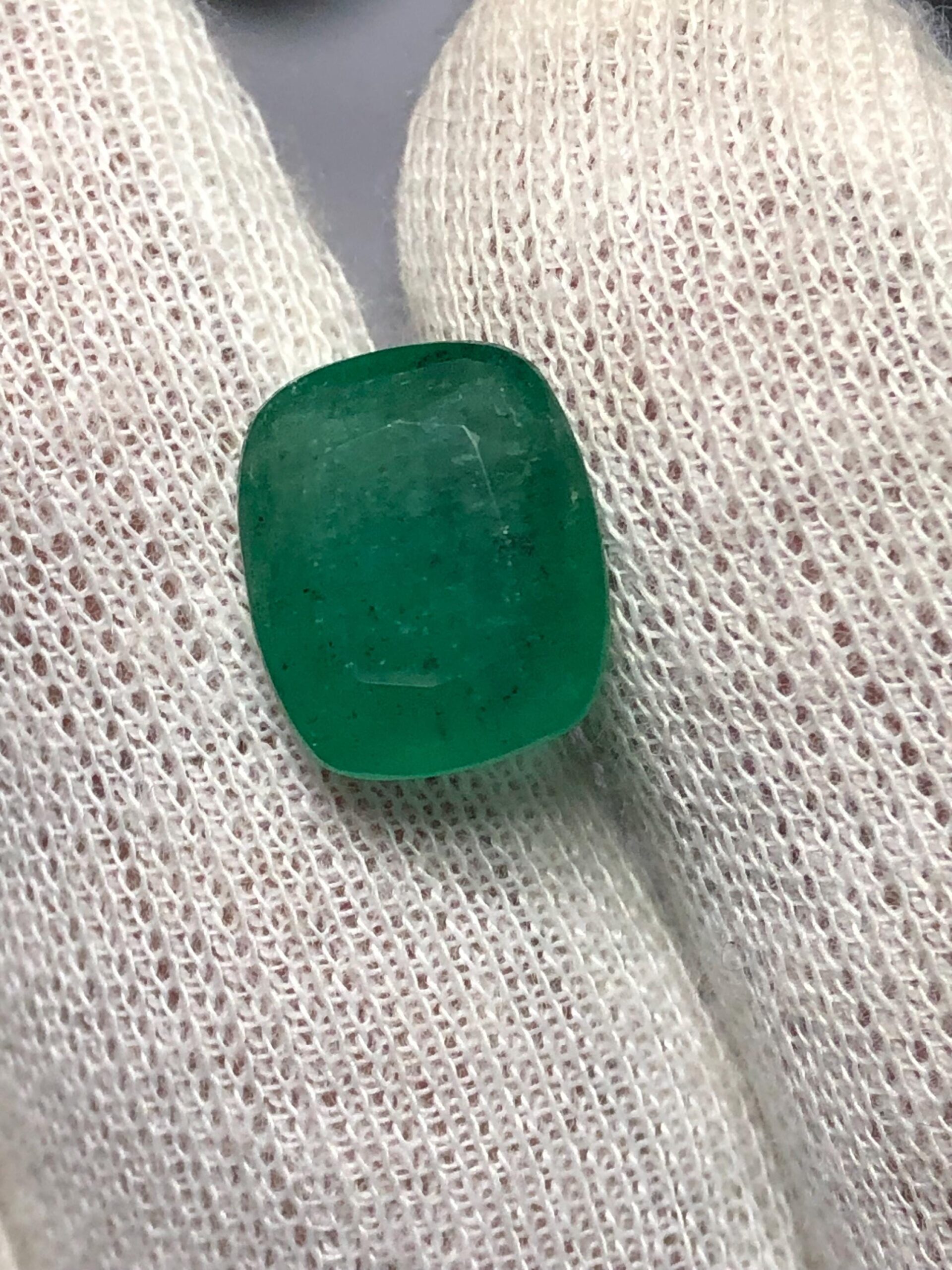 Natural Zambian Emerald 5.805 Ct Cushion Cut Loose Gemstone, Genuine Green Emerald, 10 x 11.9 x 6.2 mm, Jewelry Making Stone - Image 5