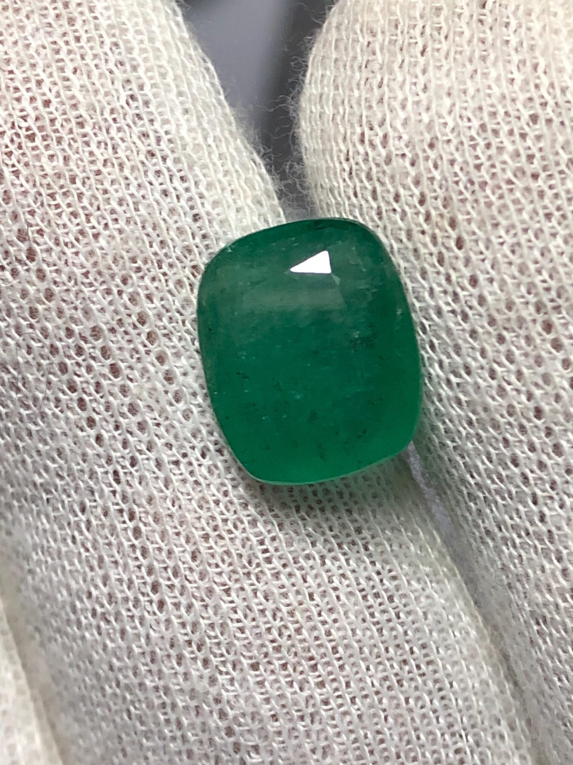 Natural Zambian Emerald 5.805 Ct Cushion Cut Loose Gemstone, Genuine Green Emerald, 10 x 11.9 x 6.2 mm, Jewelry Making Stone - Image 6