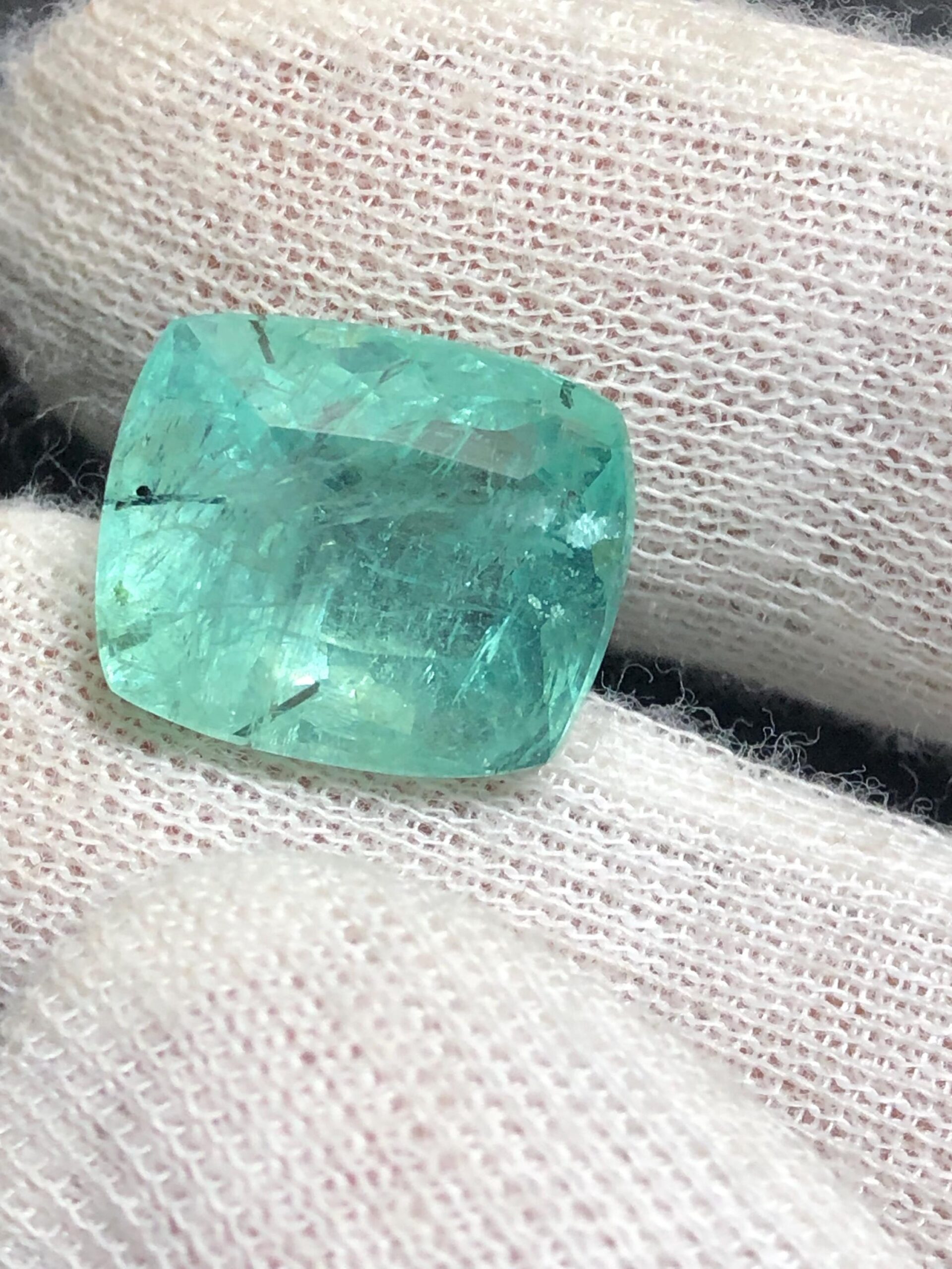 Natural Pakistani Emerald 12.24 Carat, 15.2mm Green Emerald Loose Gemstone, Pakistan Mine Emerald, Cushion Cut Gemstone for Jewelry - Image 3