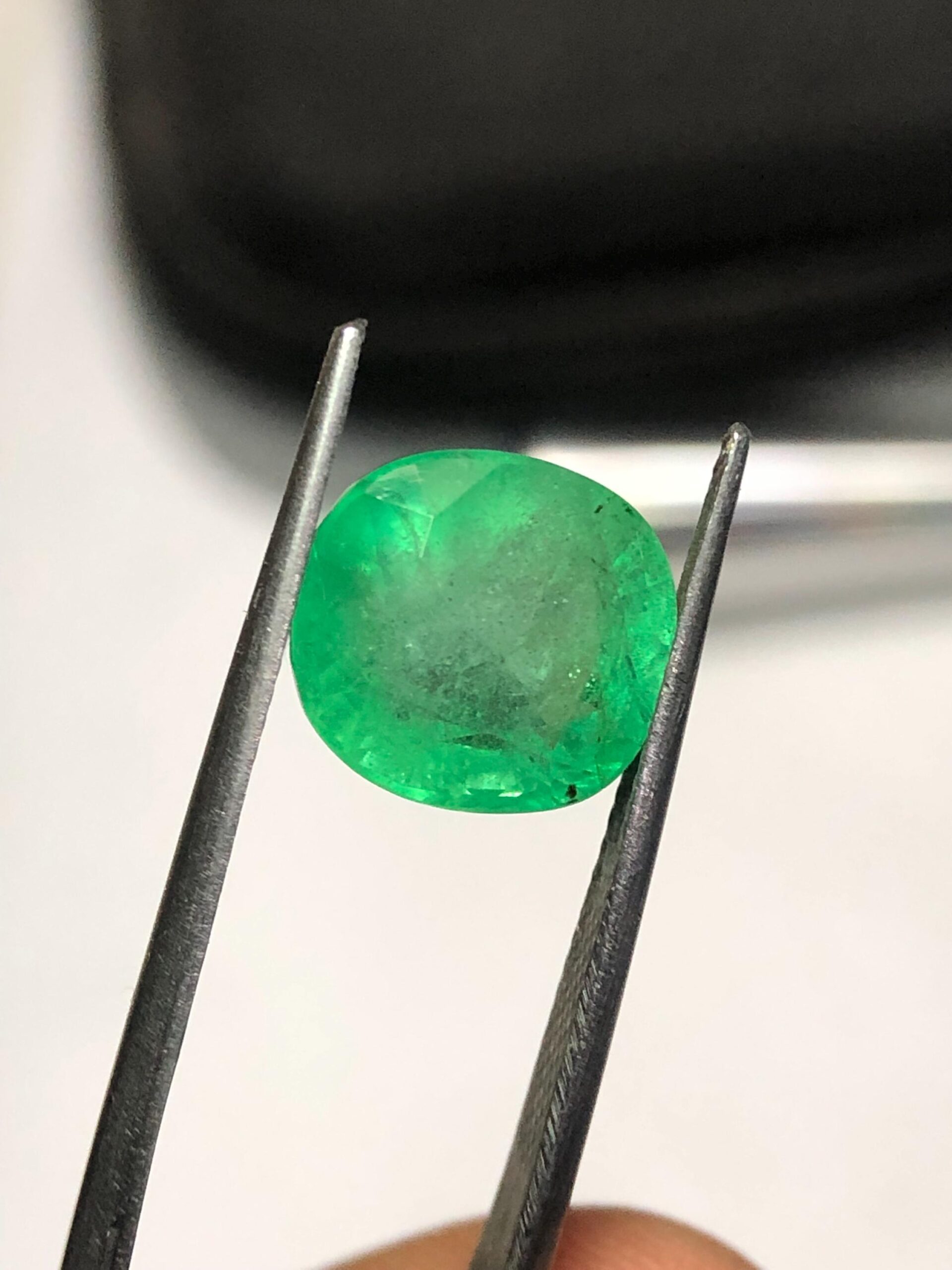 Natural Pakistani Emerald 5.81 Ct, Loose Green Emerald Gemstone, 10x10.8x7.6 mm, Raw Natural Beauty, Collector Gemstone, Jewelry Making Ston - Image 3
