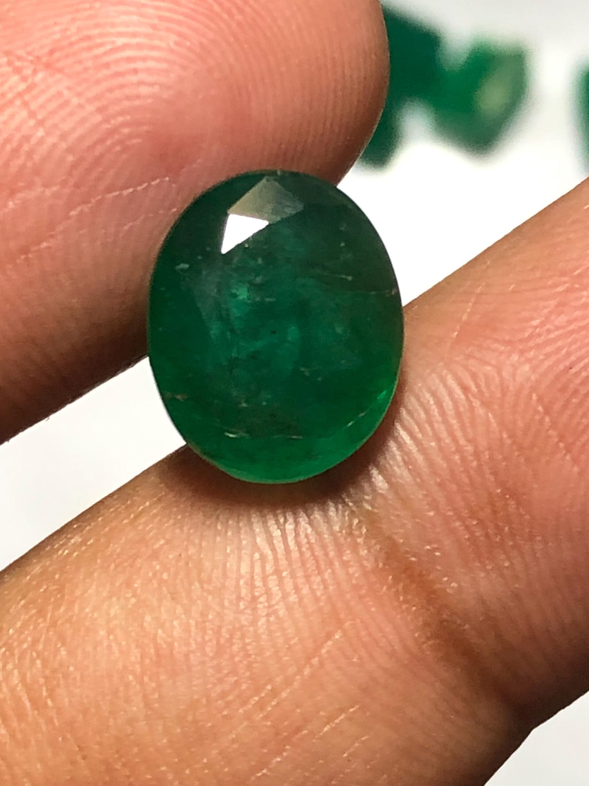 Natural Zambian Emerald 5.365 ct — Oval Cut, No Known Treatment - Image 2